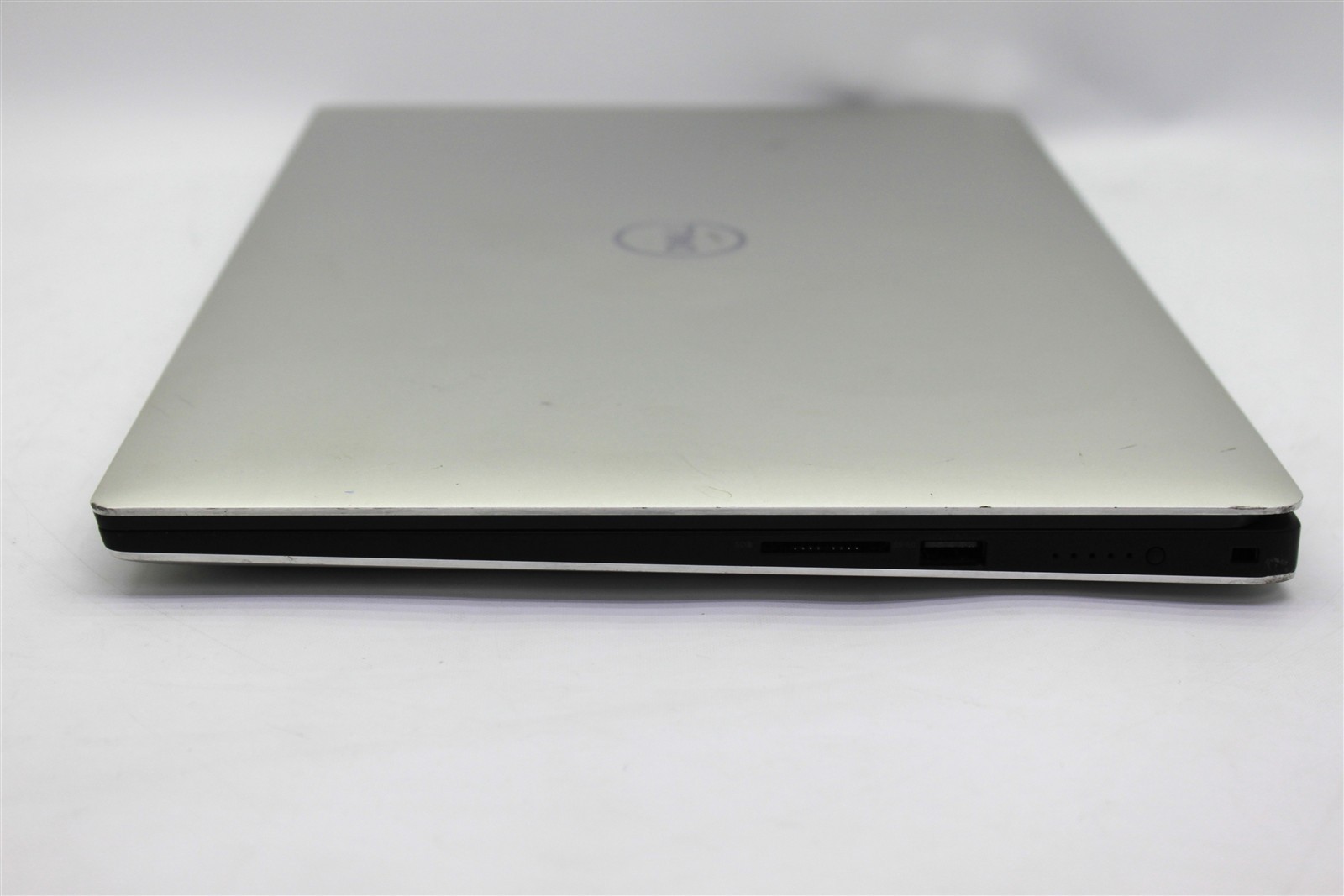 Dell Precision 5530 15″ Intel Xeon E-2176 2.70GHz 16gb 512GB NVMe Win 11 Pro
