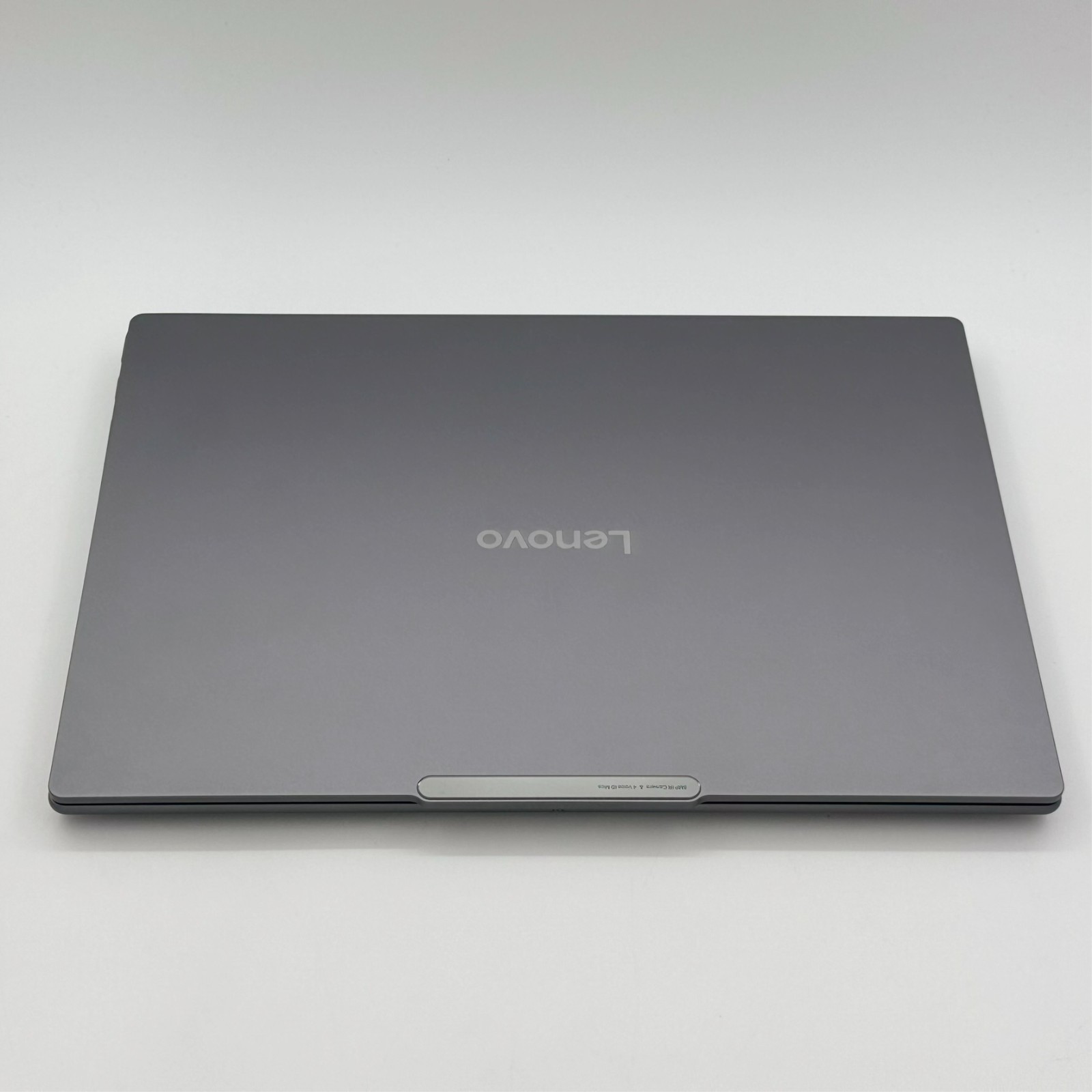 Lenovo Yoga Pro 9i 16″ 2.8K OLED Touch Ultra 9 285H RTX 5050 32GB 1TB Luna Grey