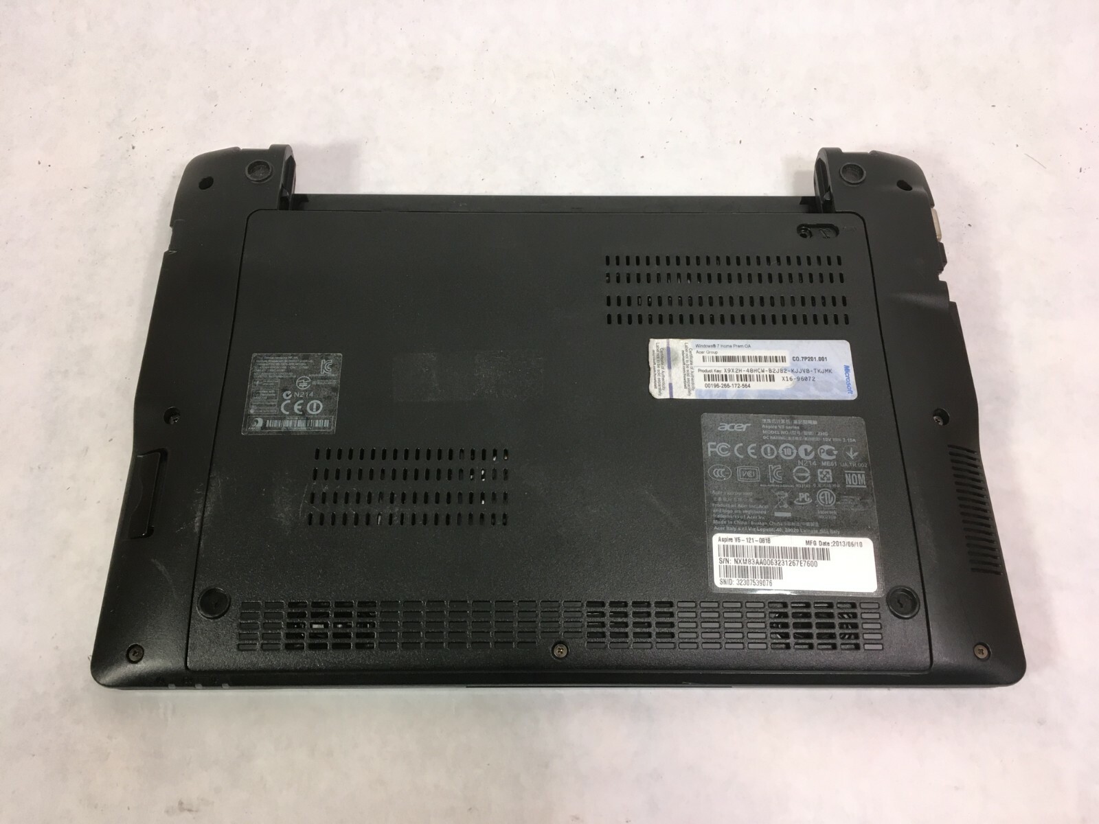 Acer Aspire V5-121 11.6″ Laptop AMD C-70 1.0GHz – CRACKED SCREEN -RR