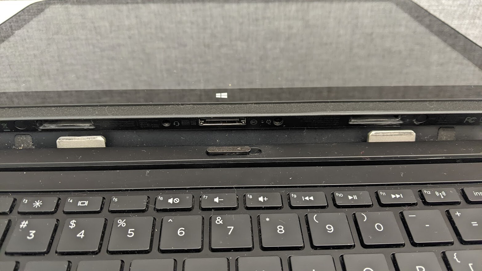 HP Pavillion X2 10-N113DX 10.1″ Intel Atom X5-Z8300