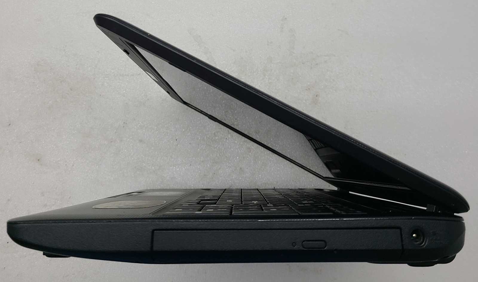 Toshiba Satellite C655 15.6″ Laptop Intel Pentium B960 4GB Ram NO HD/OS (FL)