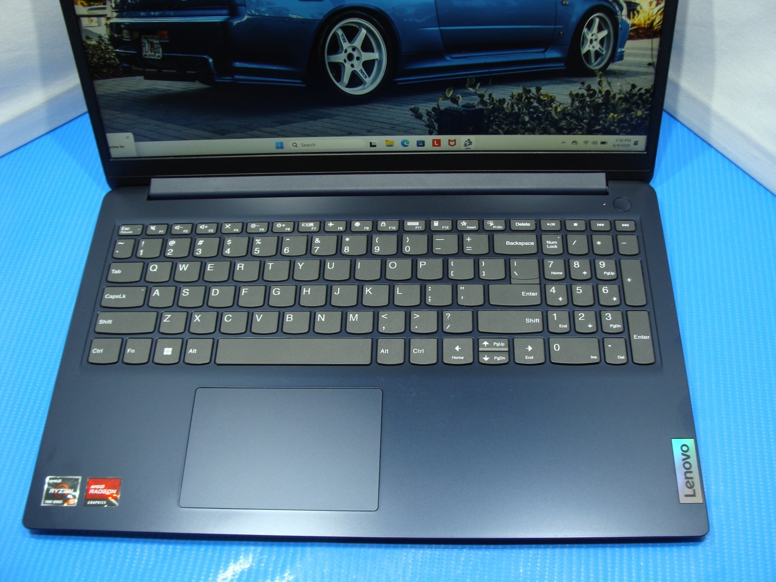 Lenovo IdeaPad 1 15AMN7 15.6″ FHD TOUCH Ryzen 5 7520U 2.8Ghz 8GB 256GB Win11Home