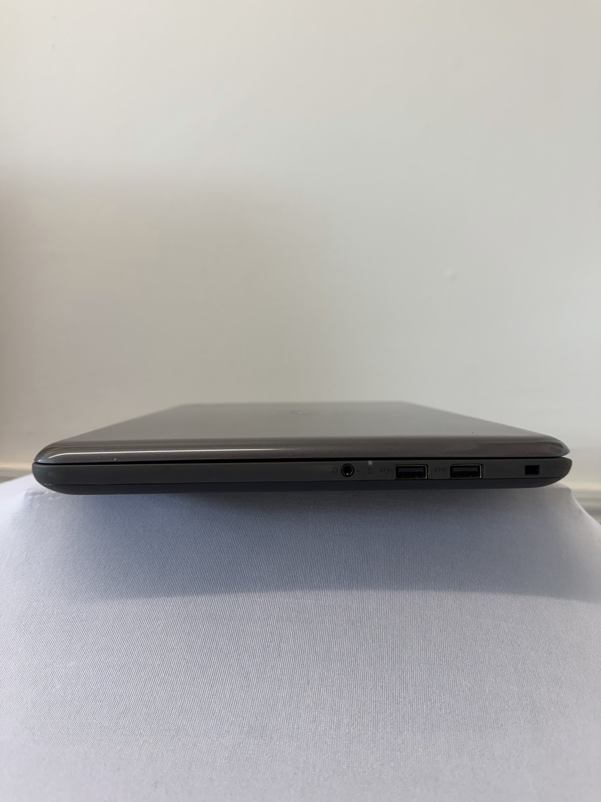 Dell Latitude 3380 Laptop – Intel i3-6006U – RAM 4GB – Read Des