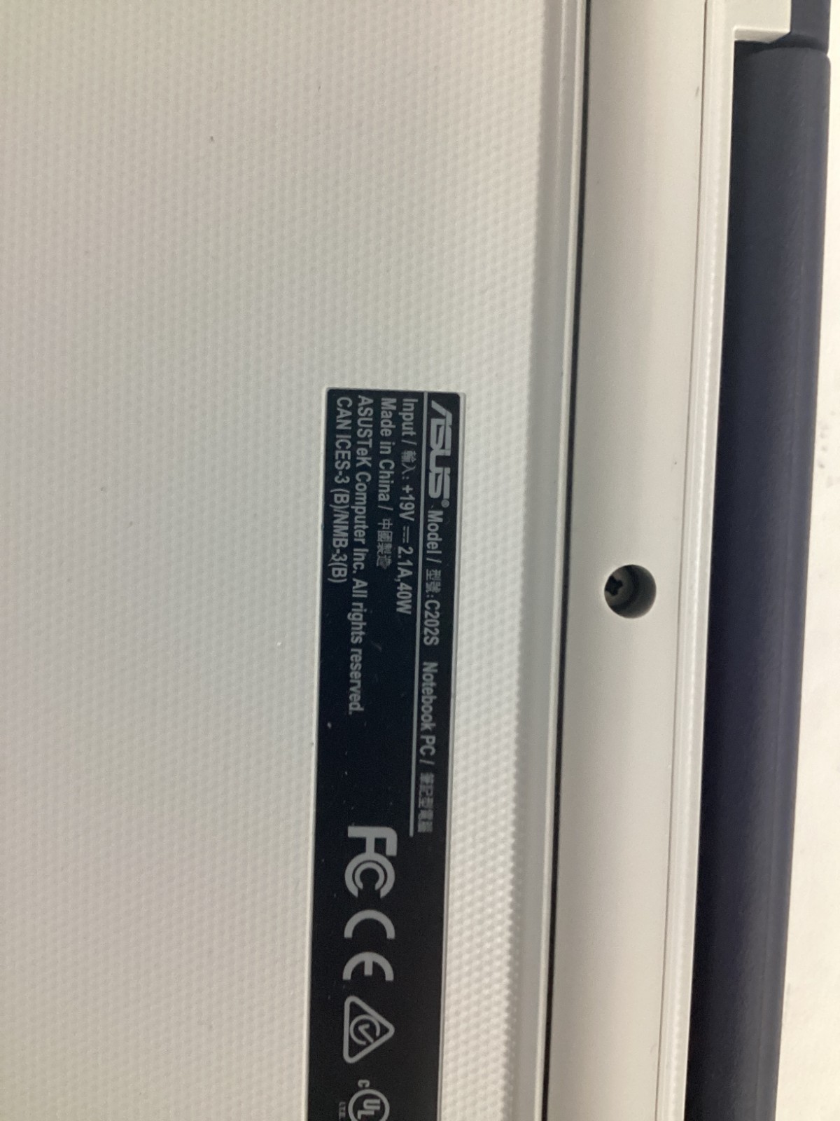 ASUS Chromebook C202SA-YS01 Intel Celeron 2GB RAM 16GB SSD Dark Blue