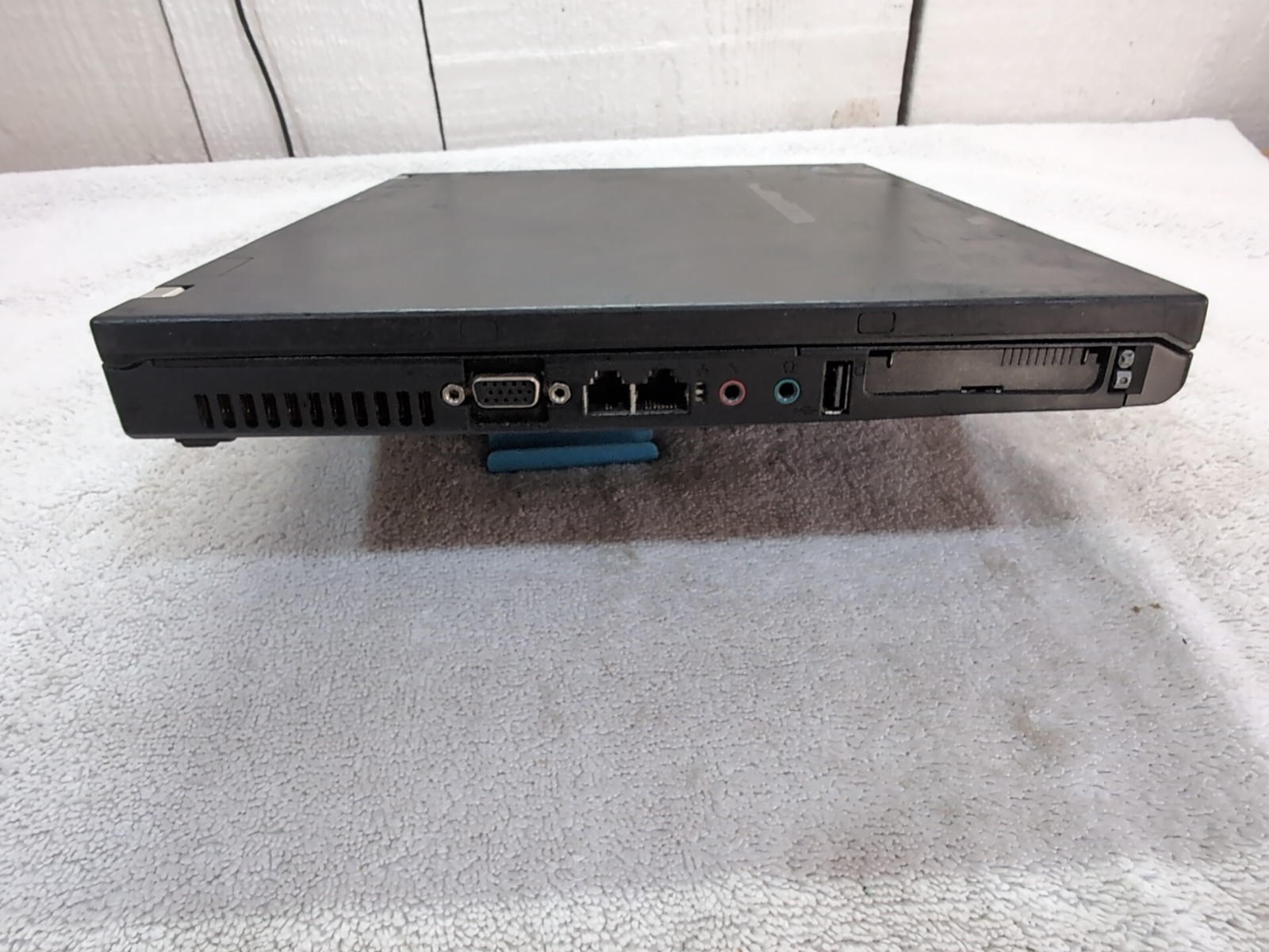 TESTED IBM Thinkpad T60 Laptop Intel 2 Ghz Centrino Duo 2GB RAM Windows XP