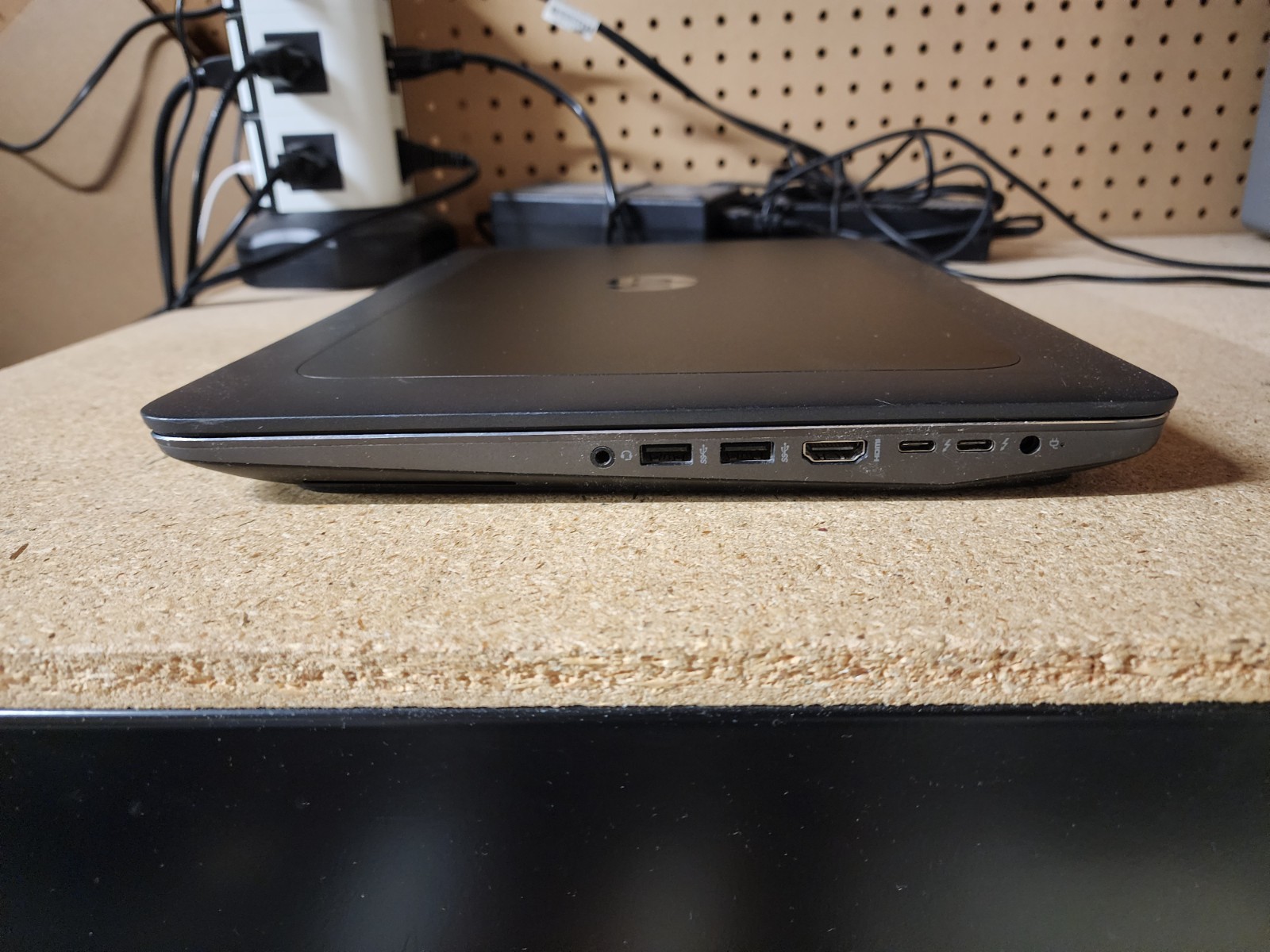 HP ZBook 15 G4 15.6″ i7-7700HQ 2.8GHz 16GB RAM 256GB SSD W11 Pro NVIDIA See Desc