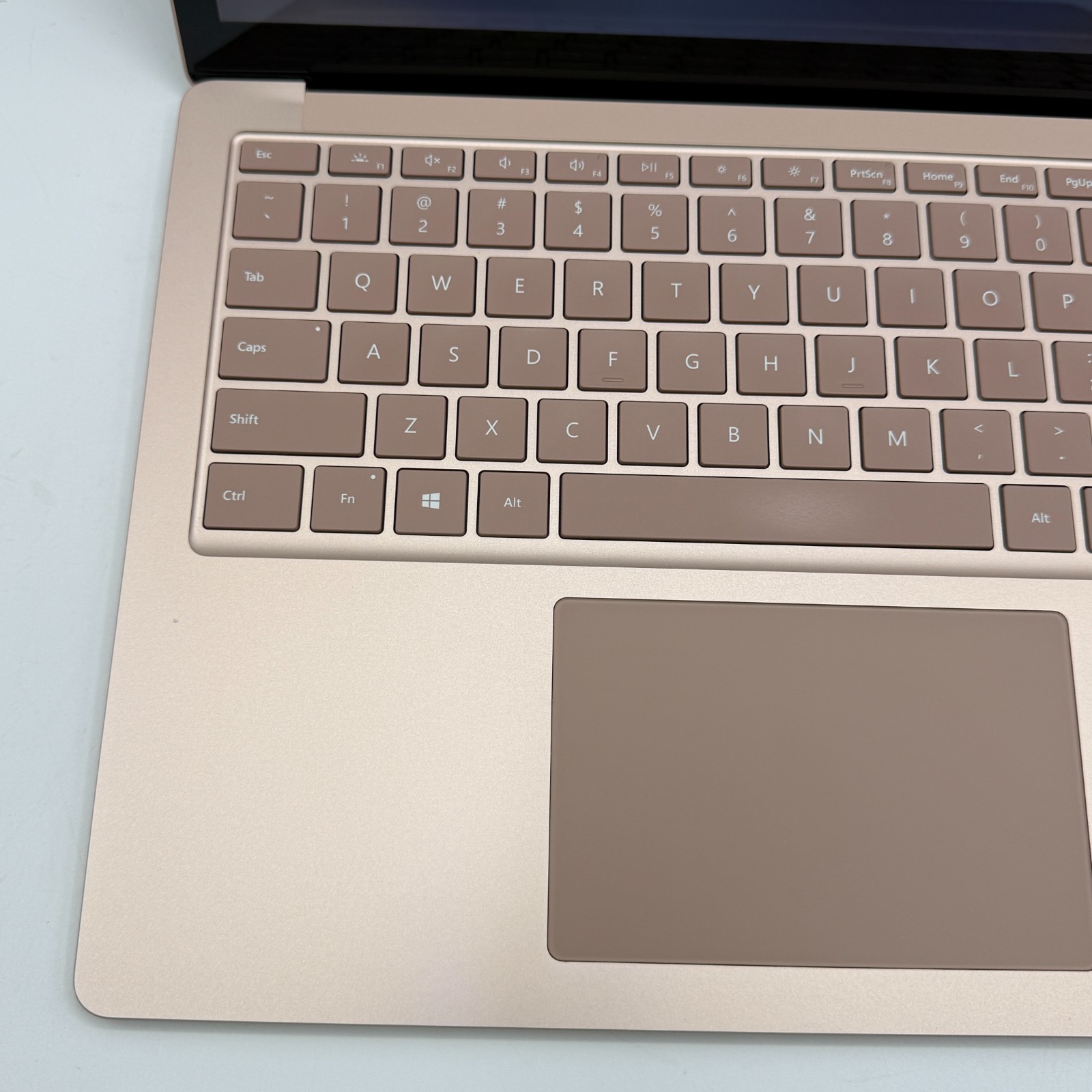 Microsoft Surface Laptop 4 1951 13.5″ i5-1145G7 16GB 256GB SSD Win11 Pro Dent