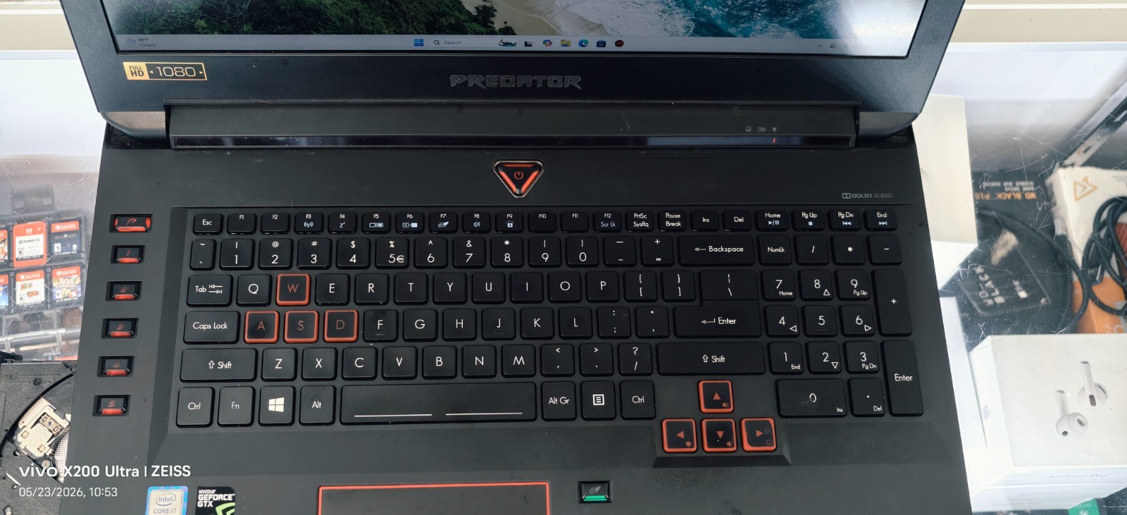 Acer Predator 17.3 G9-793 i7-7700HQ NVIDIA GTX1070 16GB RAM 240gb N.2 +240gb Ssd
