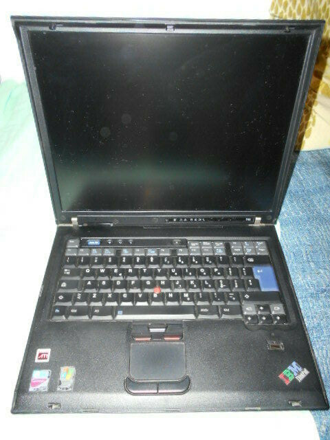 IBM THINKPAD T43 2668 14.1″ NOTEBOOK, SOLD AS NOT WORKING