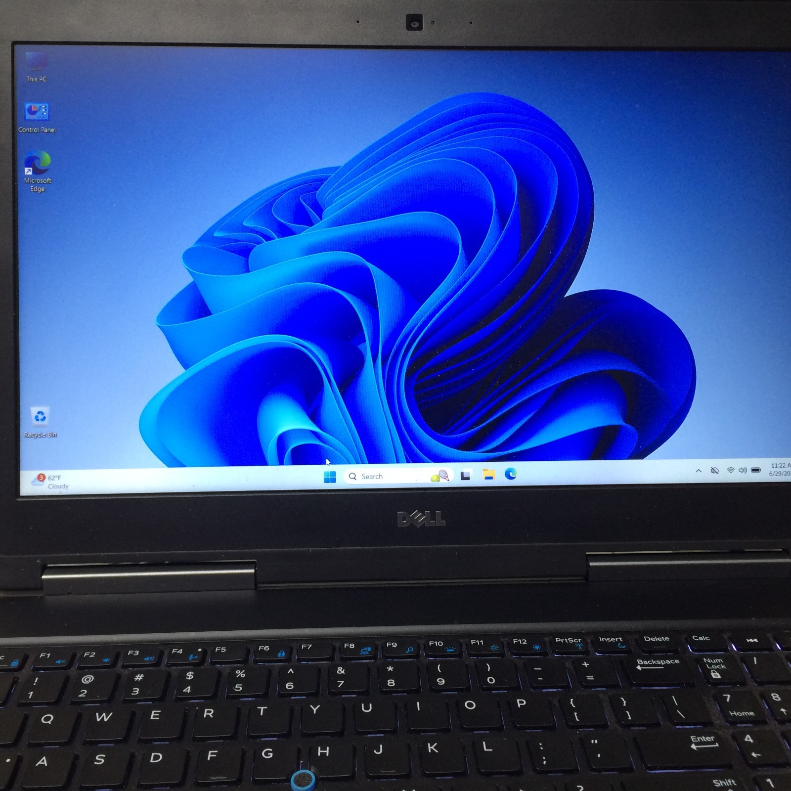 DELL Precision 7520 15.6″ Four CORE i7-7700HQ 2.80 GHz 16 GB 256 SSD