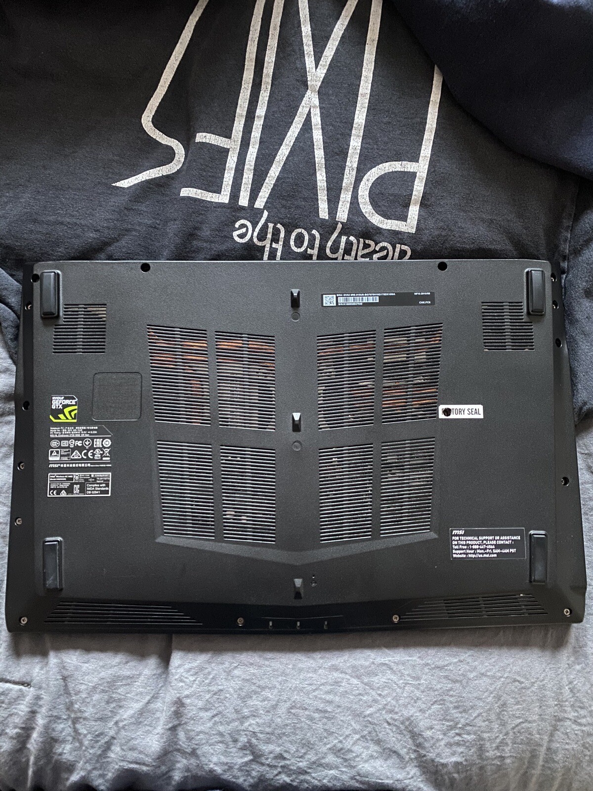 MSI GV62 8RE COMPLETE GAMING LAPTOP + KEYBOARD, COOLER, HEADSET, BACKPACK