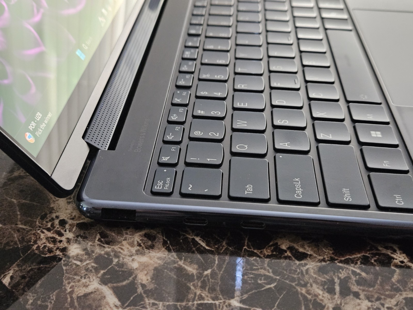 Lenovo Yoga 9i 2-in-1 14-inch 2.8K OLED