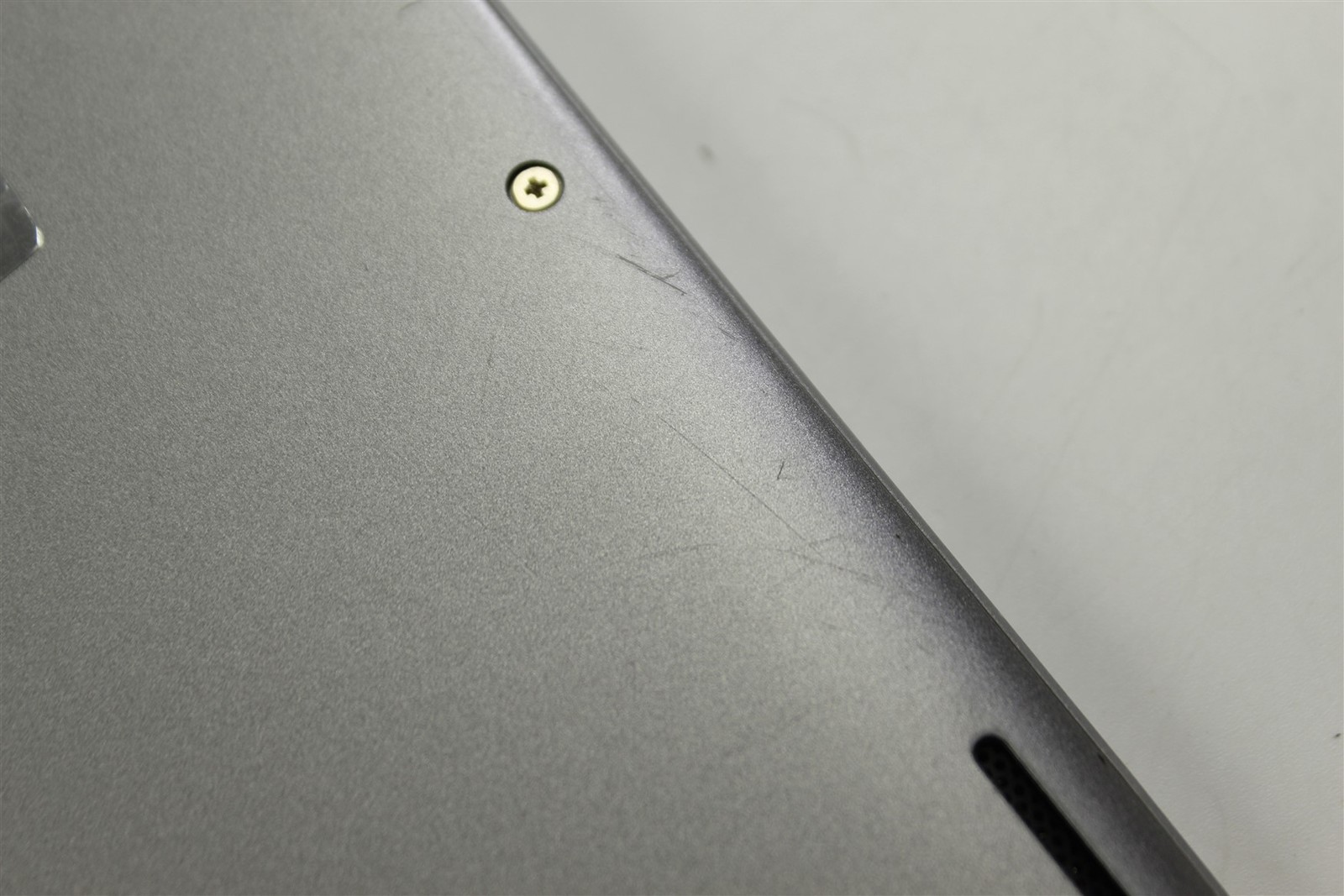 Dell Latitude 3330 13.3″ FHD Touch i5-1235U 1.3GHz 256GB SSD 8GB RAM NO OS