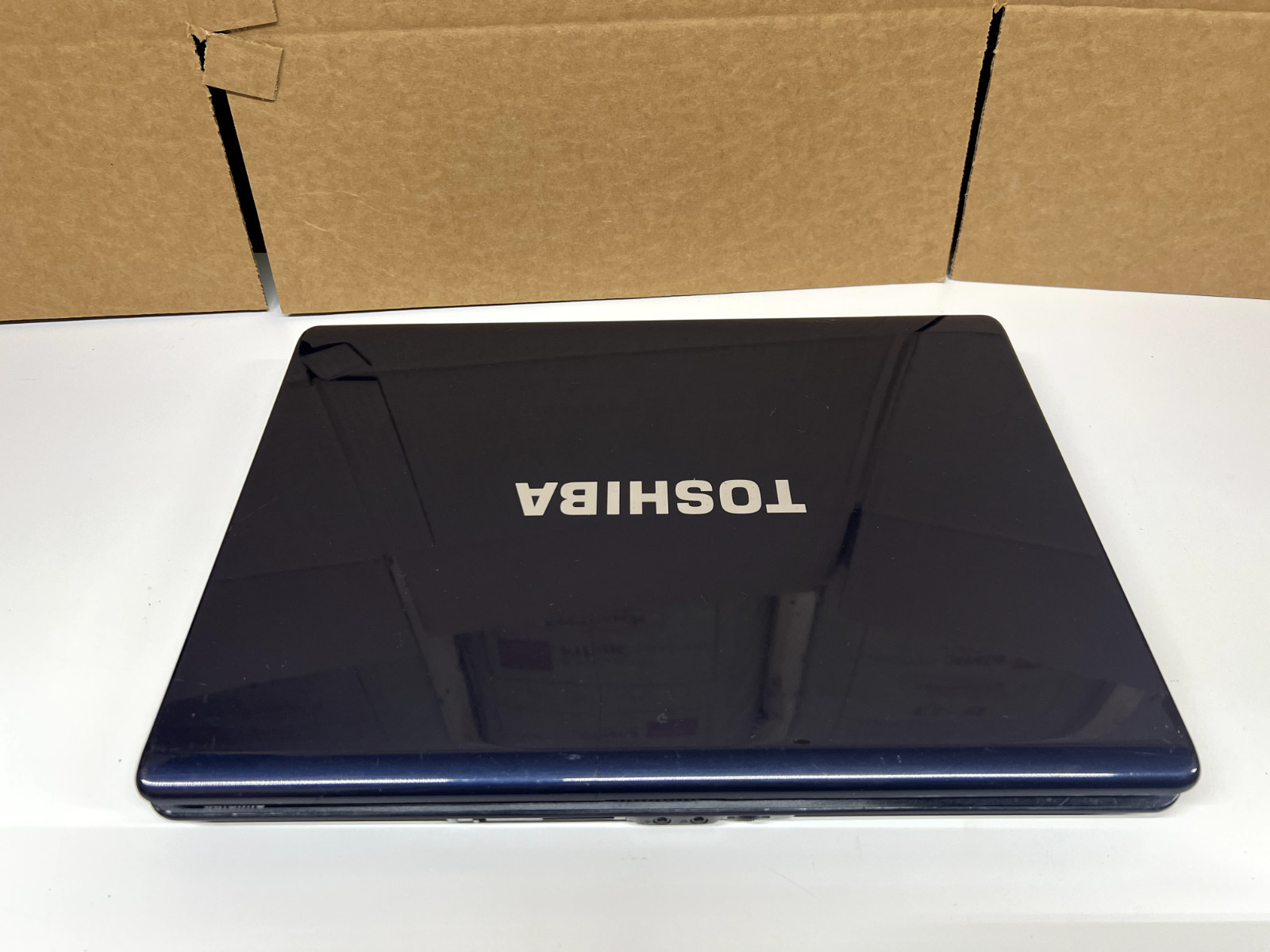 Toshiba L300-01R Laptop PC 300GB Hard Drive 3GB Memory Intel Dual-Core Win 7