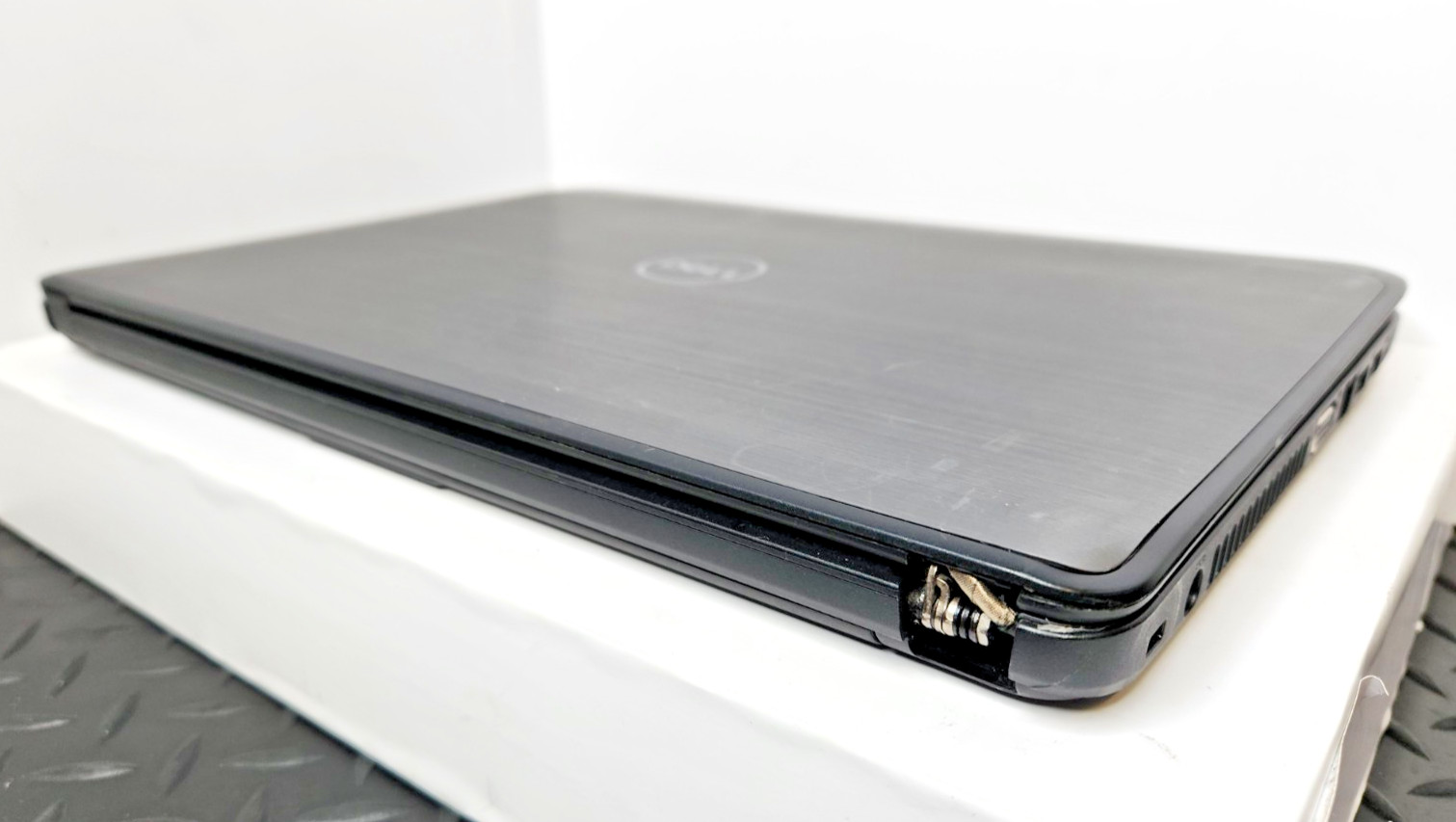 Dell Latitude 3440 14″ HD, i3-4010U 4GB RAM. No HDD
