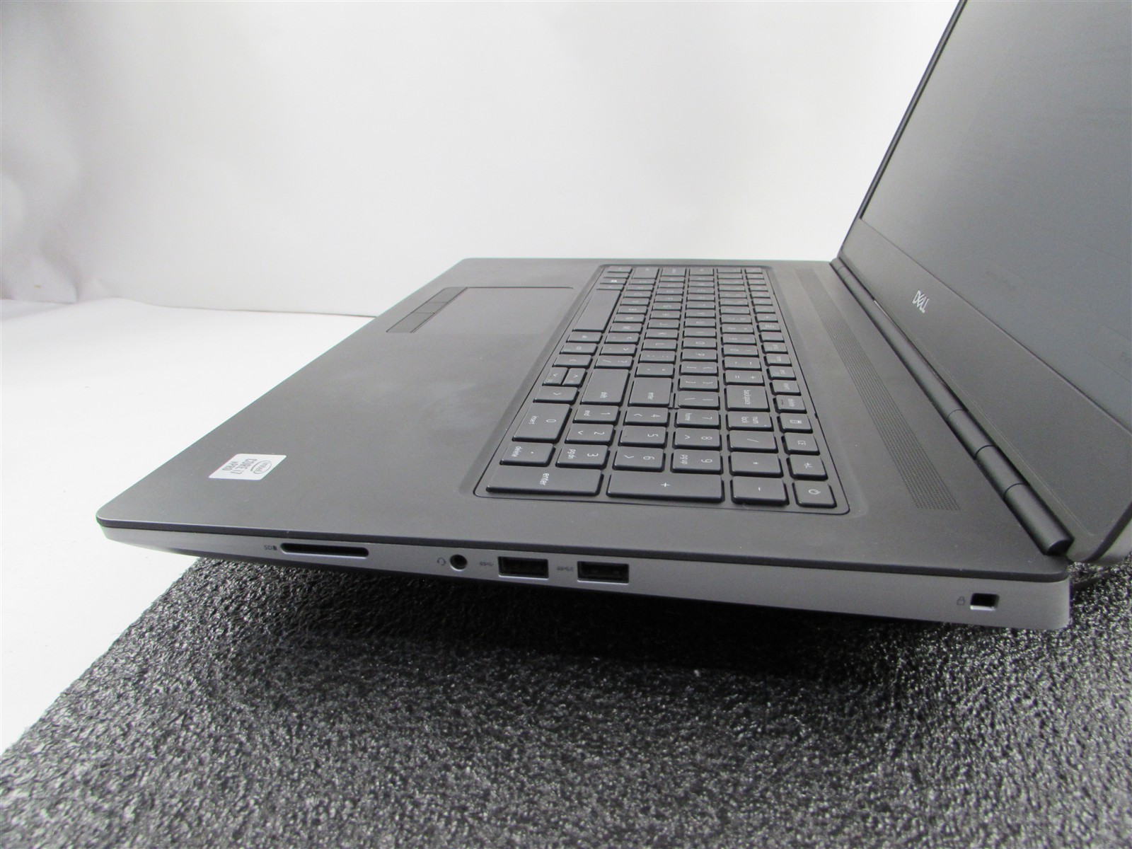 DELL PRECISION 7750 FHD CORE I7-10875H 512GB SSD 64GB RAM NVIDIA RTX 4000 WIN 11