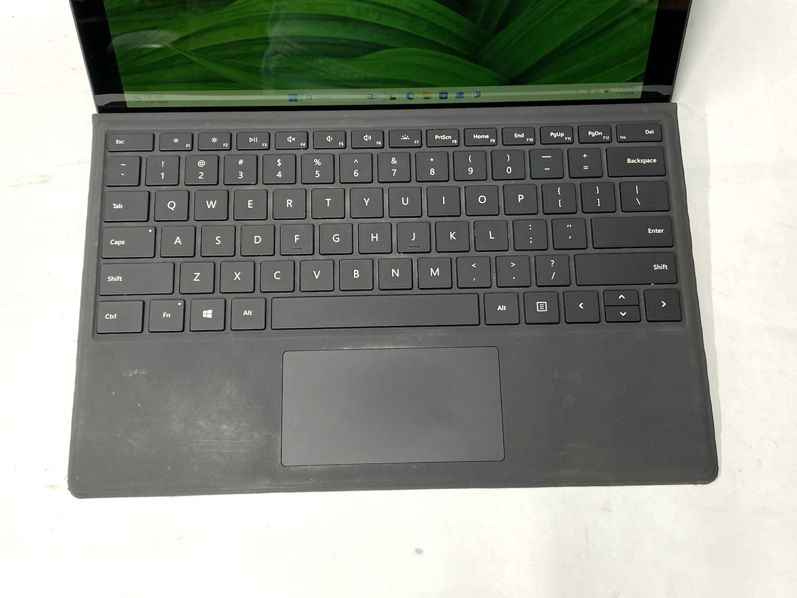 Microsoft Surface Pro 6 – Grade B – Touch – i5-8250U – 8GB – 256SSD – W11P