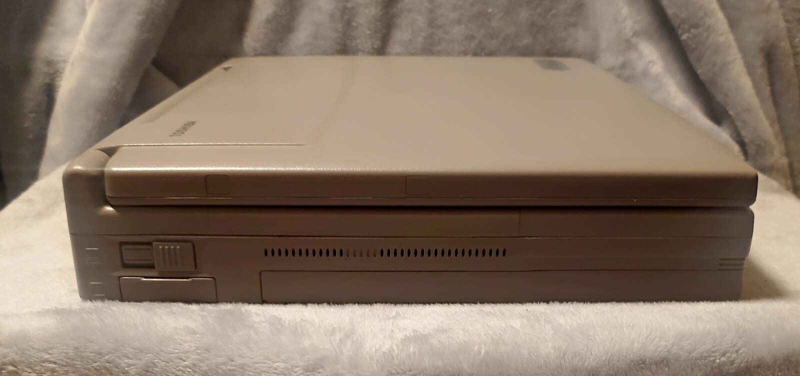 Toshiba Satellite Pro 490CDT Pentium II Windows XP + Battery & Power Adapter