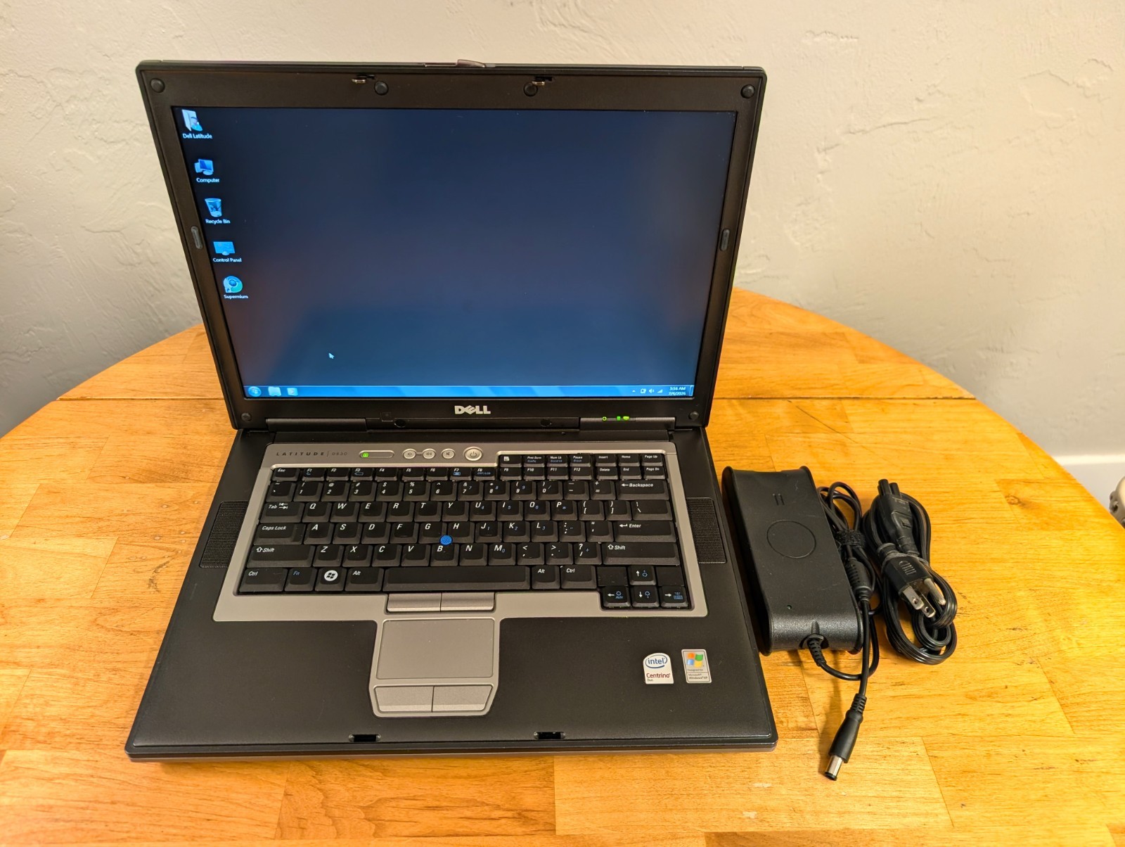 Dell Latitude D830 C2D 2Ghz 2GB 160GB Win 7 Serial Port DVD WiFi ~ COMPLETE!