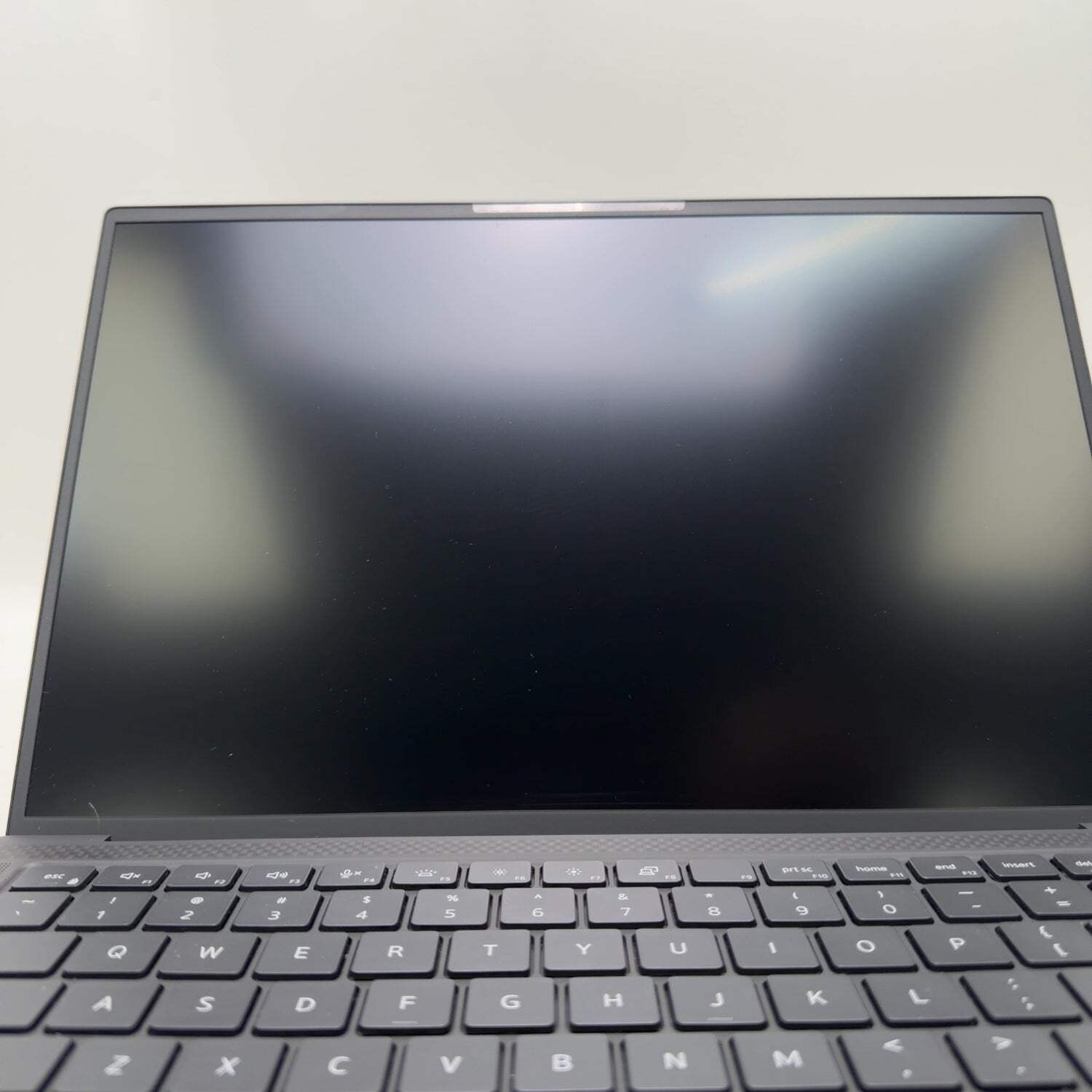 Dell Precision 5490 14″ Core Ultra 9 185H 2.5GHz 32GB RAM 1TB SSD RTX 1000 Ada