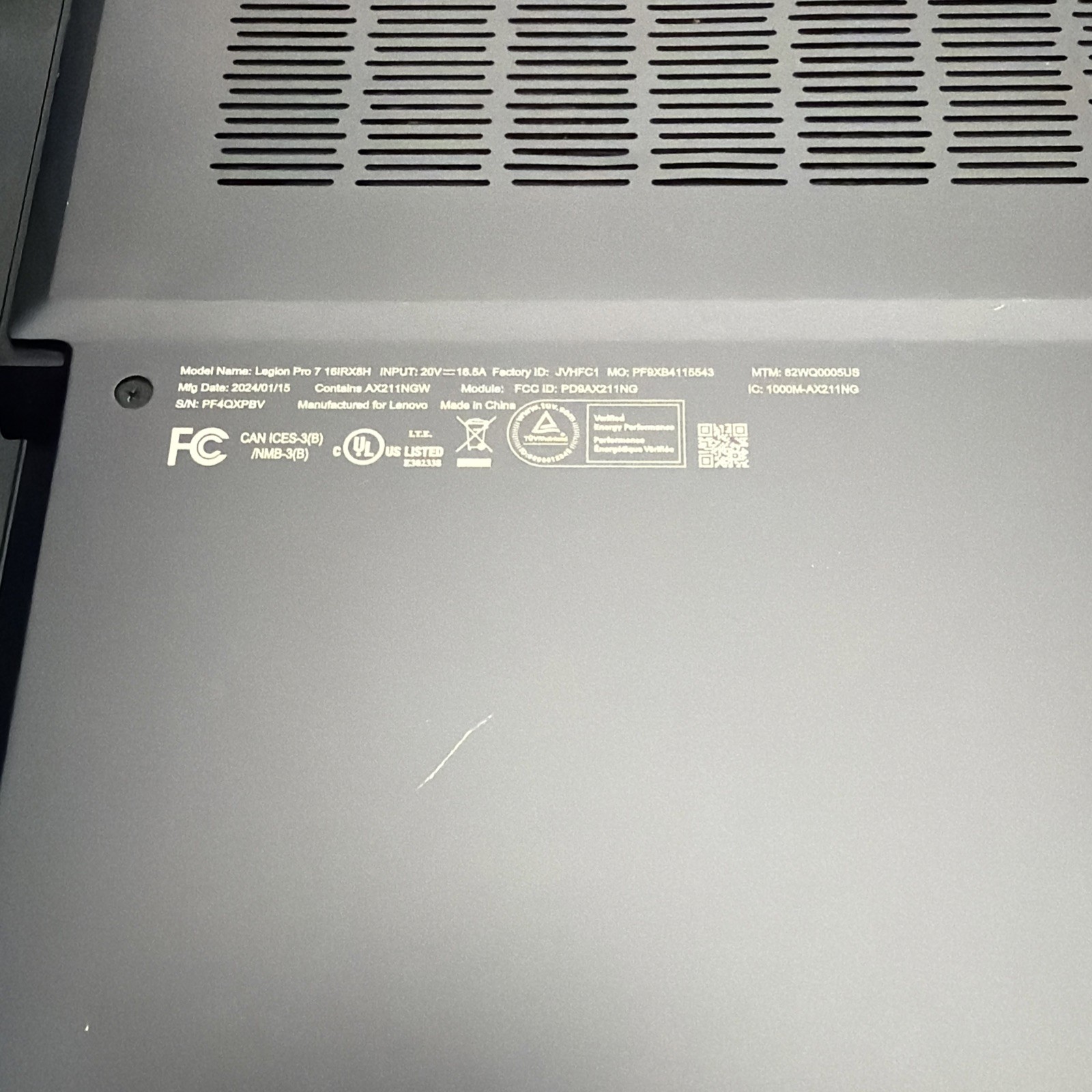 2024 Lenovo Legion Pro 7 16IRX8H 16″ (i9-13th @5.40GHz, 32GB RAM, 2TB SSD, 4090)