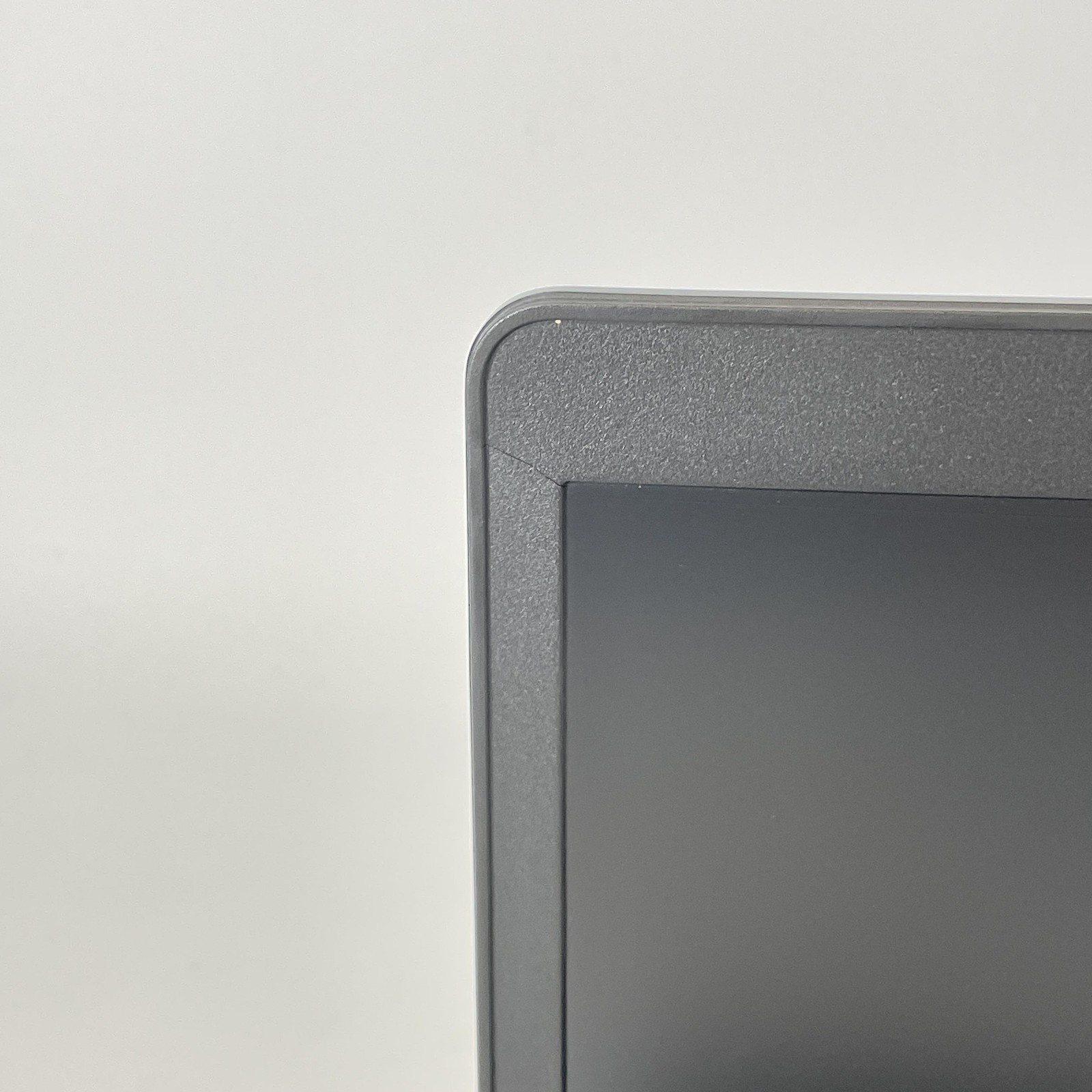 Dell Latitude E5470 14 Black FHD i7-6820HQ 2.70GHz 16GB 500GB HDD WHITE SPOTS
