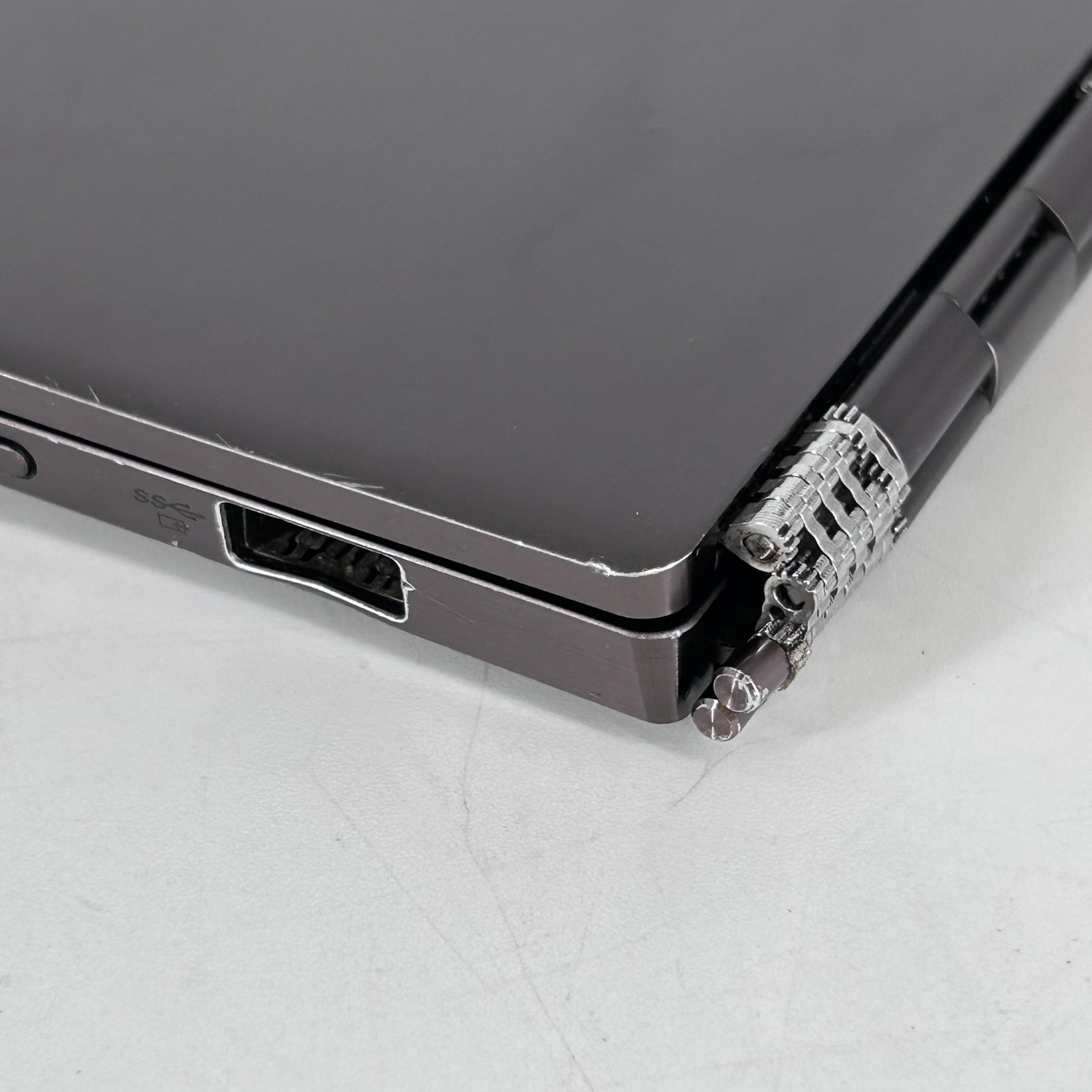 Lenovo Yoga 920 13.9 Bronze FHD i7-8550U 1.80GHz 8GB 256GB SSD – Bad Camera