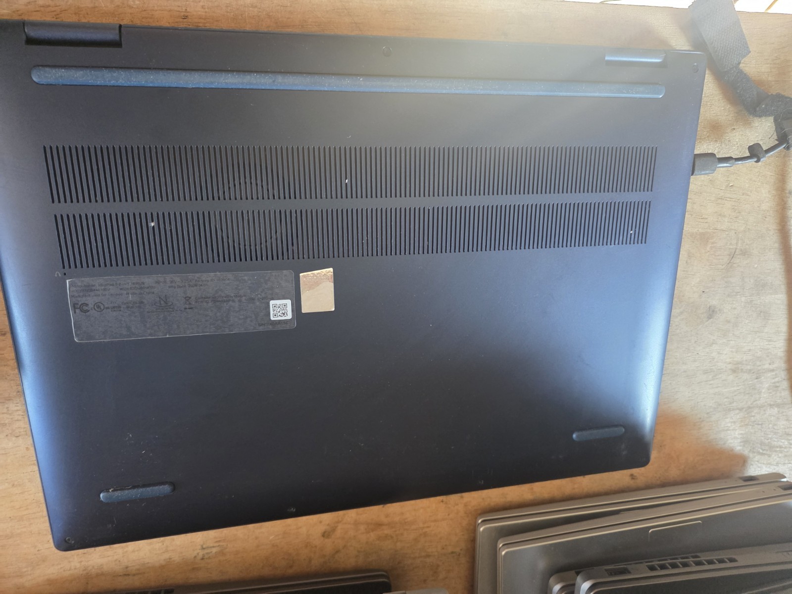 Lenovo IdeaPad Slim 5 16IRU9 2n1 16″ Touch , Intel Core 7 150u 16 gb Good A15c