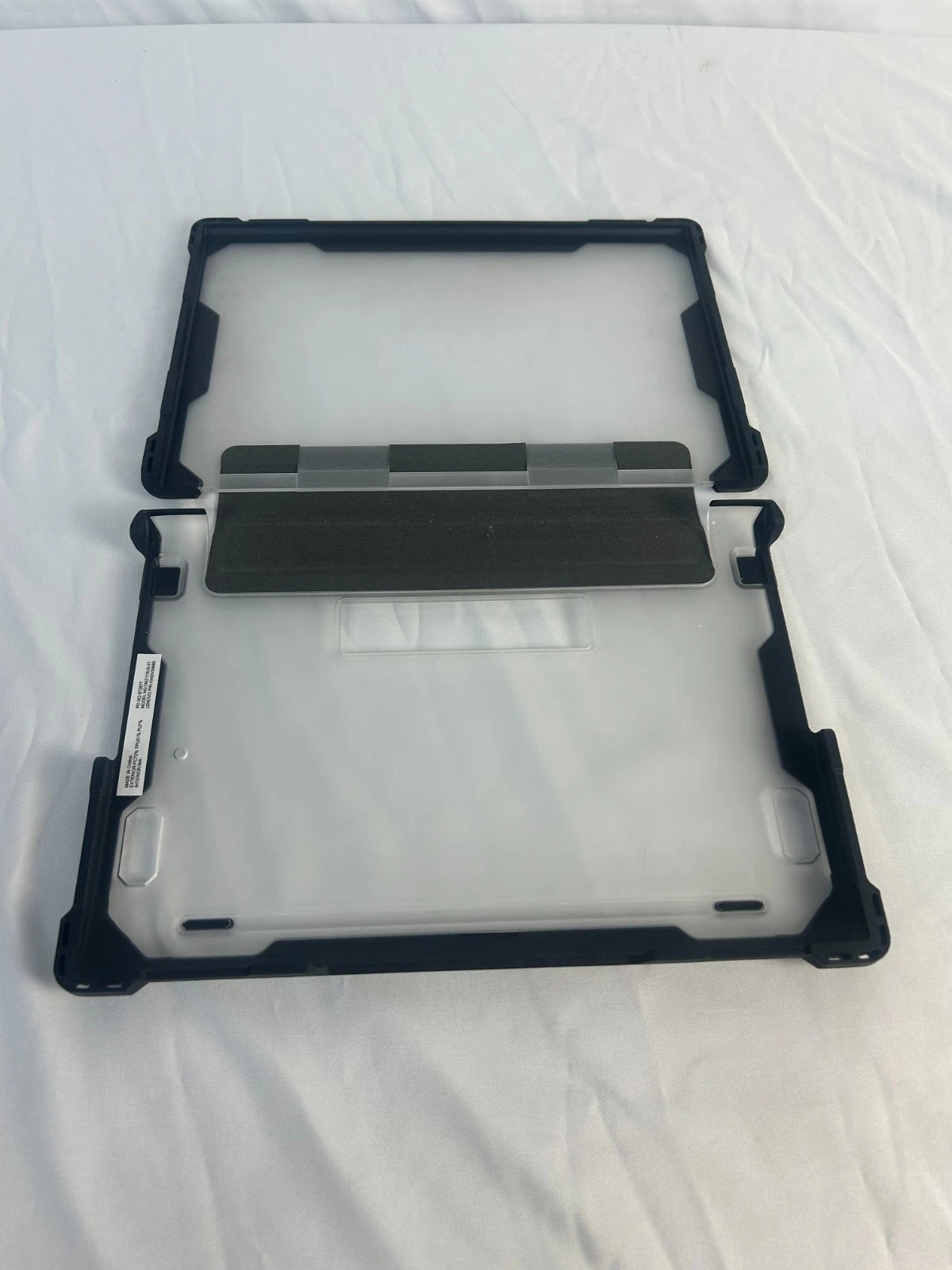 Lenovo 100e Chromebook 2nd Gen AST 32GB SSD, 4GB DDR4, AMD A4-9210C W/Case Cover