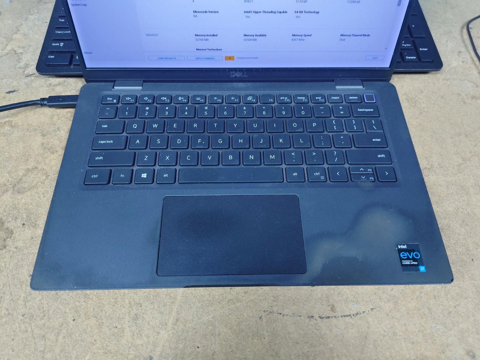 Dell Latitude 7420 14″ FHD i7-1185G7 16GB RAM 512GB SSD No OS
