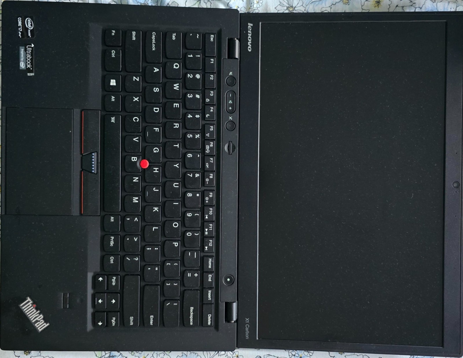 ThinkPad X1 Carbon Gen 3667U” Laptop – Black