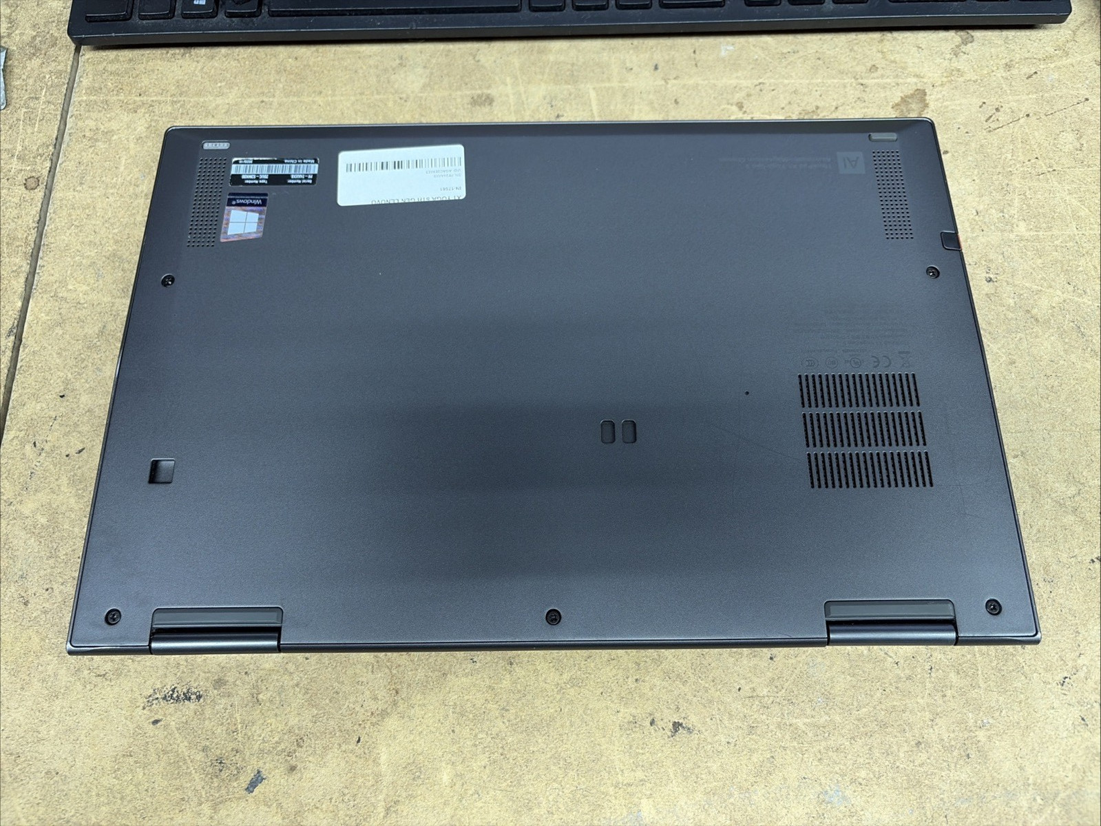 Lenovo ThinkPad X1 Yoga Gen 5 14″ Touch i5-10310U 16GB RAM 512GB SSD, Gray