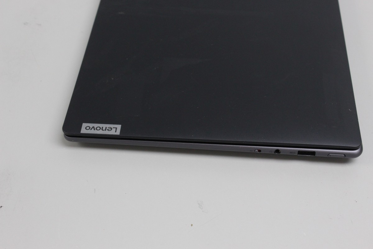 Lenovo Slim 7 ProX 14ARH7 (1TB, Ryzen 7 6800HS, 3.2GHz, 16GB) Laptop (C32042626)