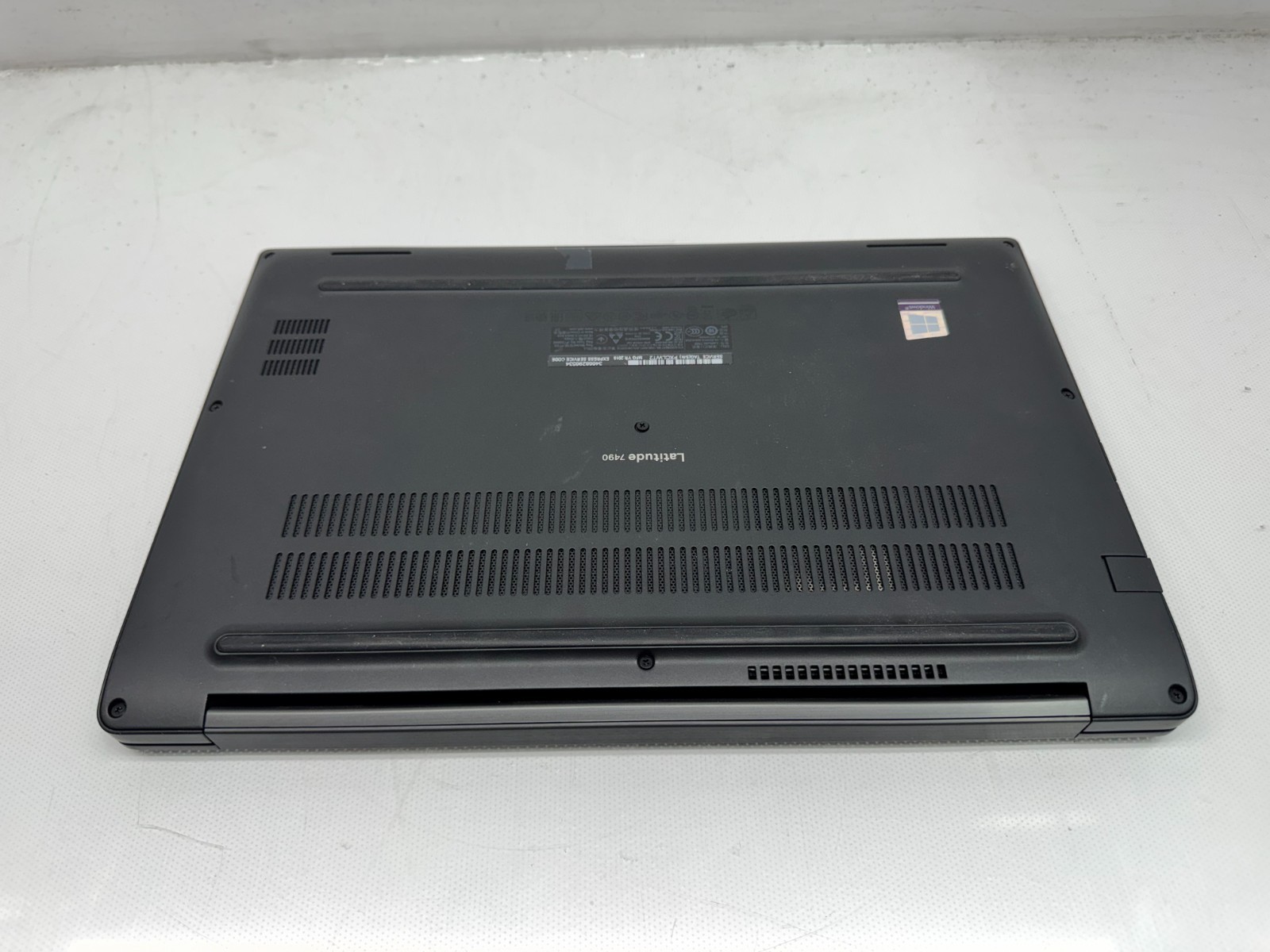 Dell Latitude 7490 14″ FHD i7-8650U@1.9GHz 16GB RAM No SSD **Read**