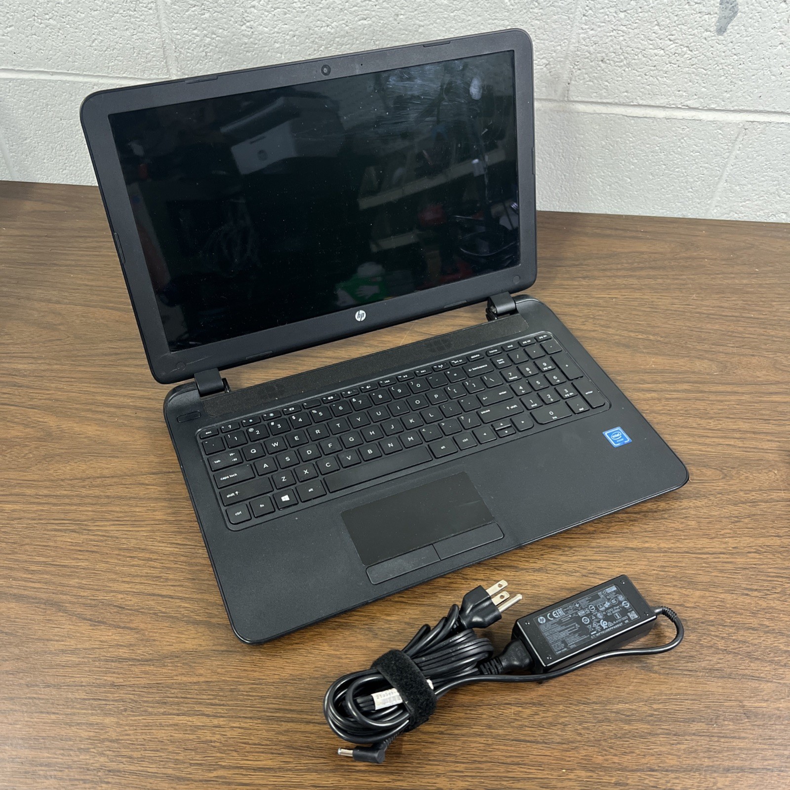 HP 15-f211wm Celeron N2840 2.16GHz 4GB RAM (No HDD, No Battery)