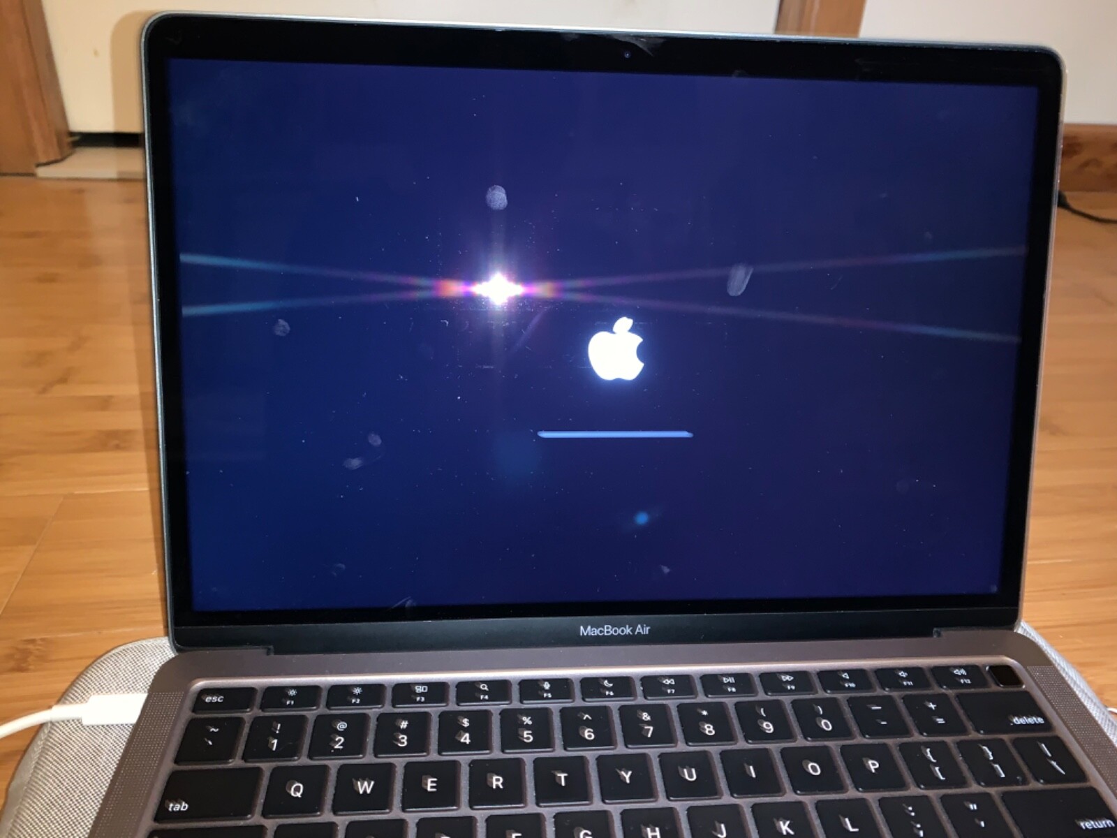 MacBook Air with Apple M1chip pre-owned in really good condition