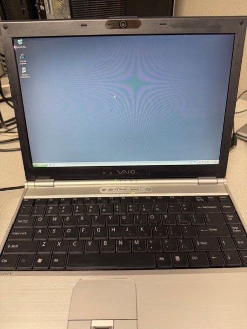 Vintage Sony VAIO Laptop PCG-6J2L Intel Core Duo T2400 Windows XP All Original