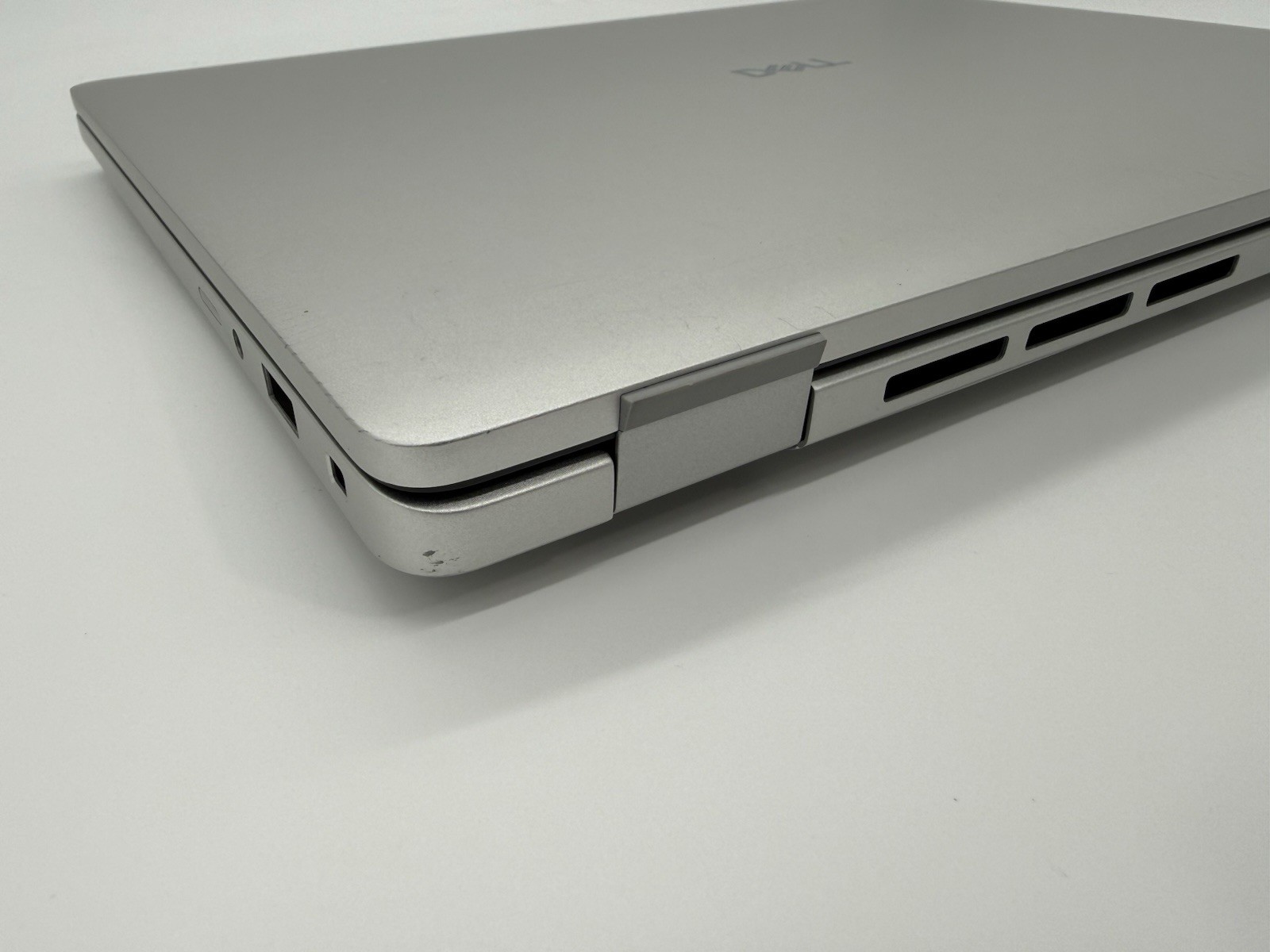 Dell Pro 14 Plus PB14250 14″ Core Ultra 5 235U 16GB RAM 256GB SSD