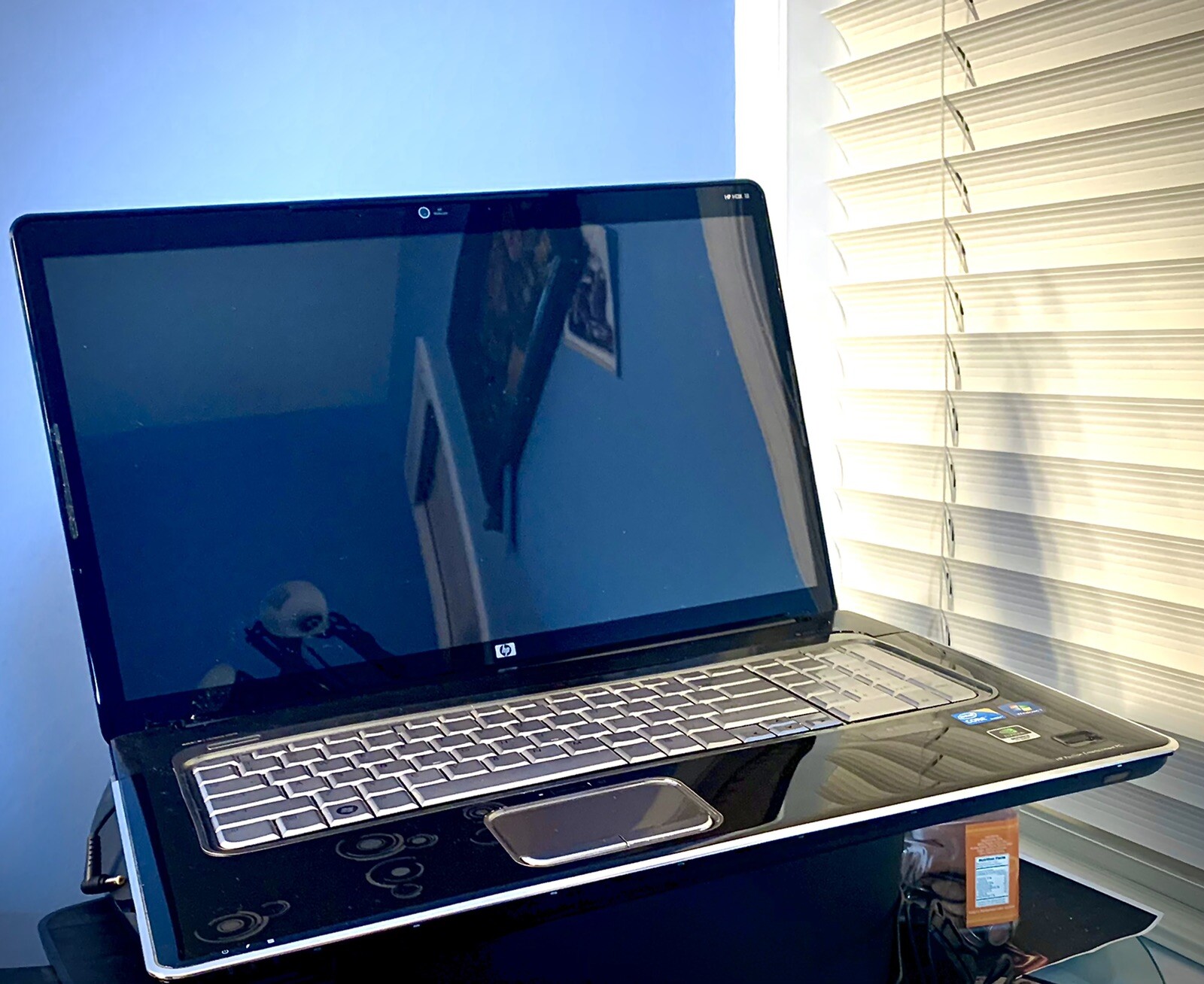 HP PAVILION DV8 -18.6” HD Screen Intel Processor