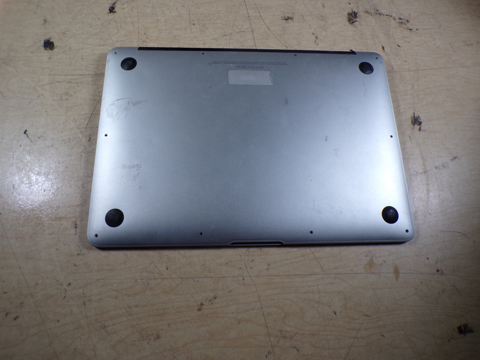 MACBOOK AIR “CORE I5” 1.3 13” (MID-2013) 1.3 GHZ CORE I5 (I5-4250U) 4GB RAM