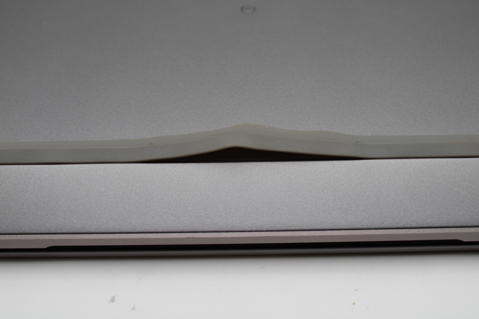 HP ZBook Studio G5 i9-9880H @ 2.3 GHz No RAM No SSD No OS *PARTS*BARE BONES*