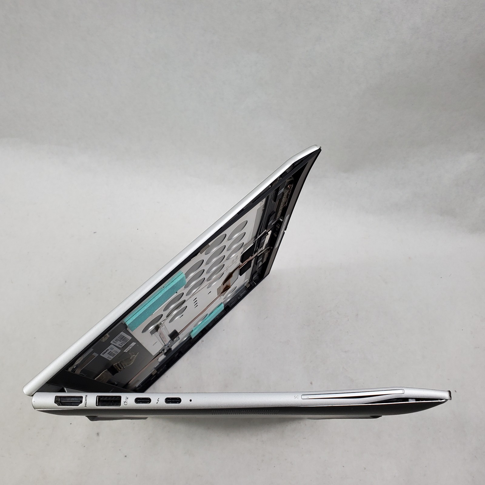 HP ELITEBOOK 840 G11 Intel Core Ultra 7-155U 8GB RAM NO SCREEN/SSD *READ