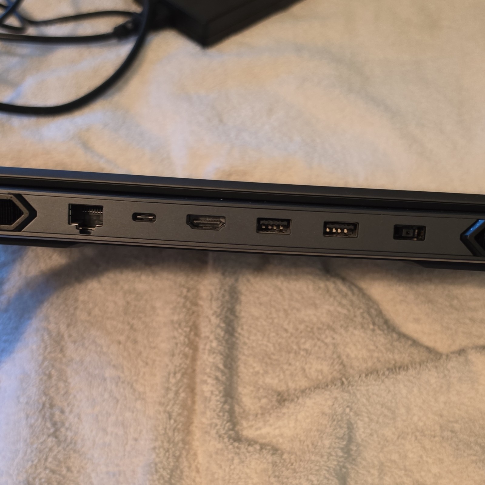 Lenovo Legion Pro 7i 3TB 16″ 240hz 13900HX RTX 4080 32GB RAM (2 PSUs)