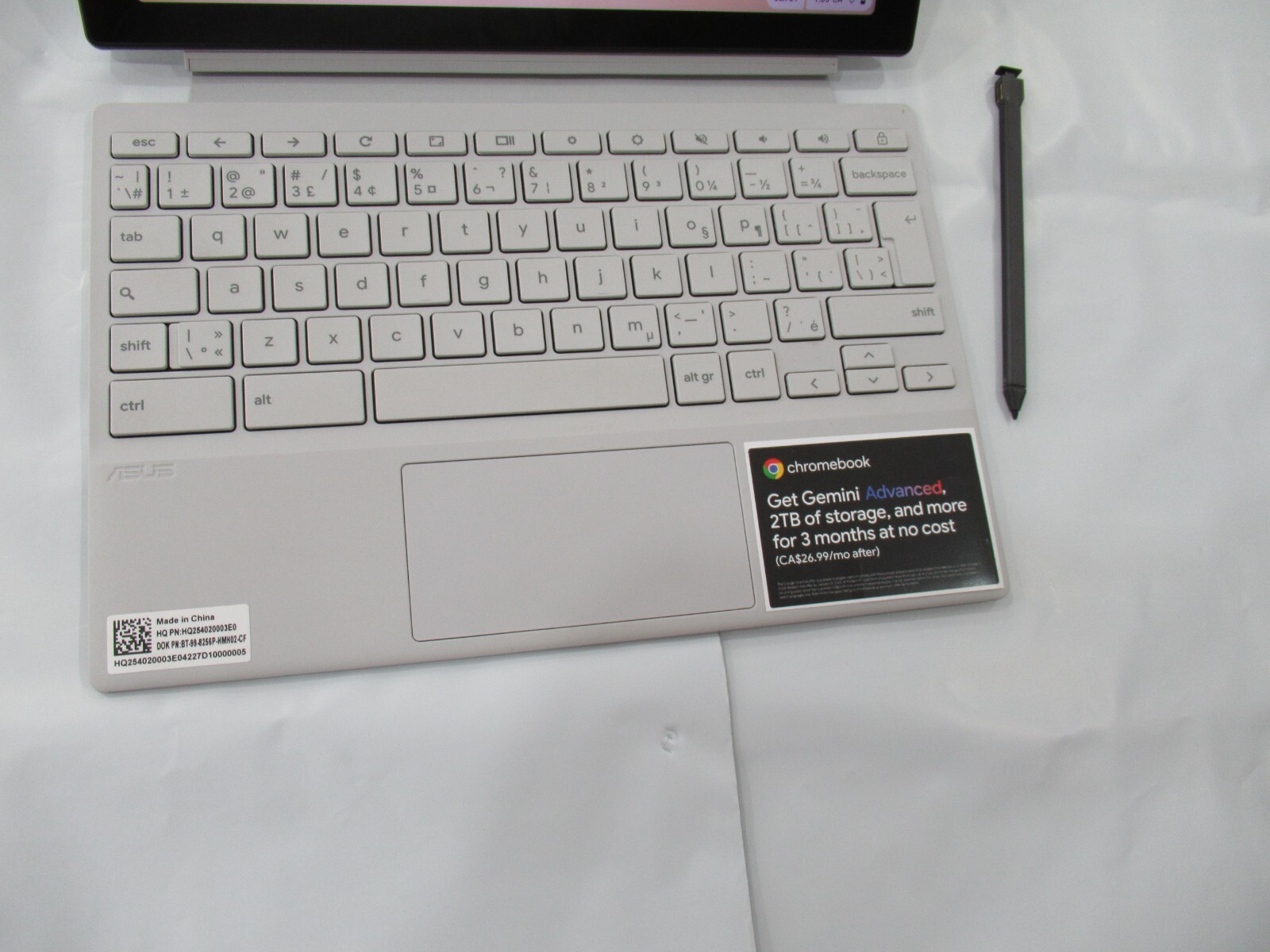 ASUS chrome book complete CM3001DM2 4gb ram 128ssd with ac and stylus