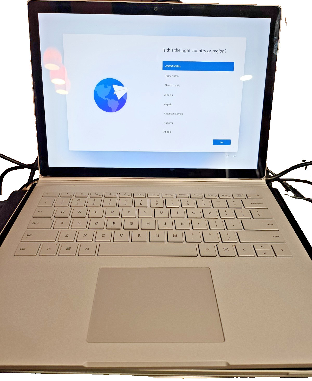 Microsoft Surface Book 2 13.5″ i7-8650U 1.9GHz 16GB RAM 512GB SSD GTX 1050