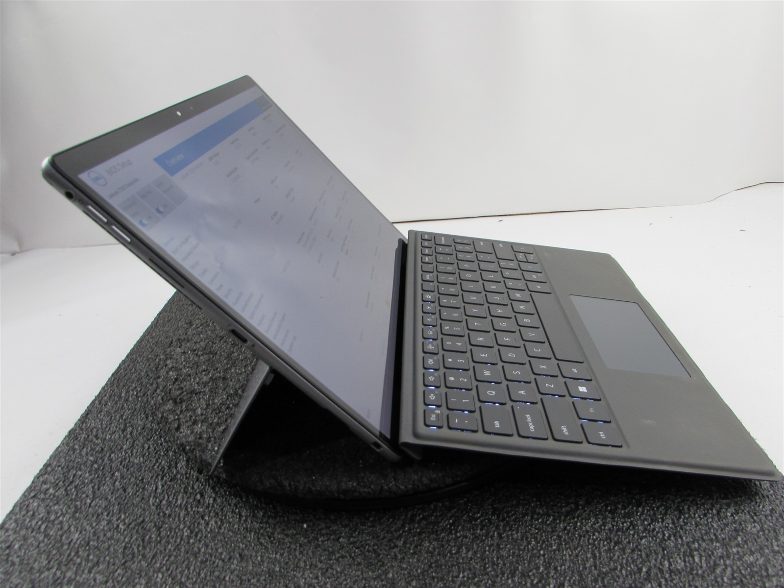 DELL LATITUDE 7320 (Detachable) 1920X1280 I7-1180G7 256GB SSD 16GB RAM NO O.S