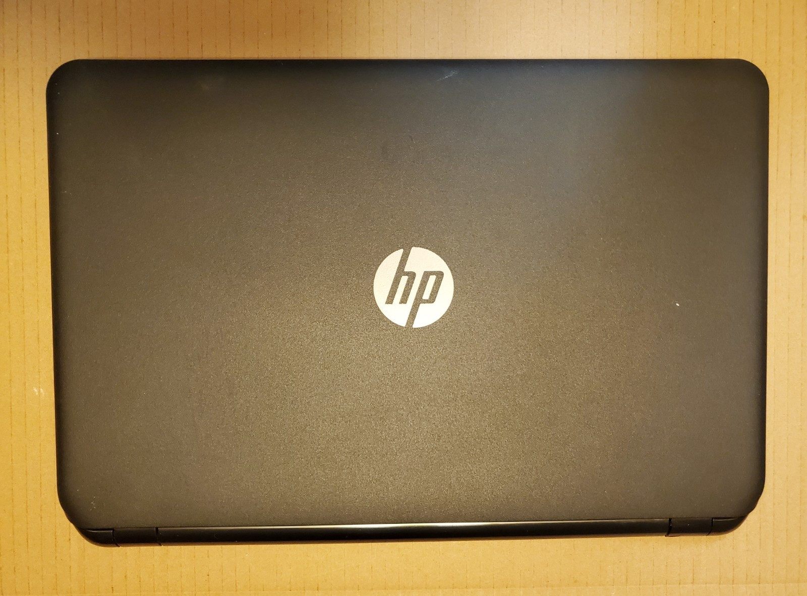 HP Notebook 15-g080nr – 15.6″ Laptop– AMD A6-6310 Quad-Core 1.80 GHz w/ Battery