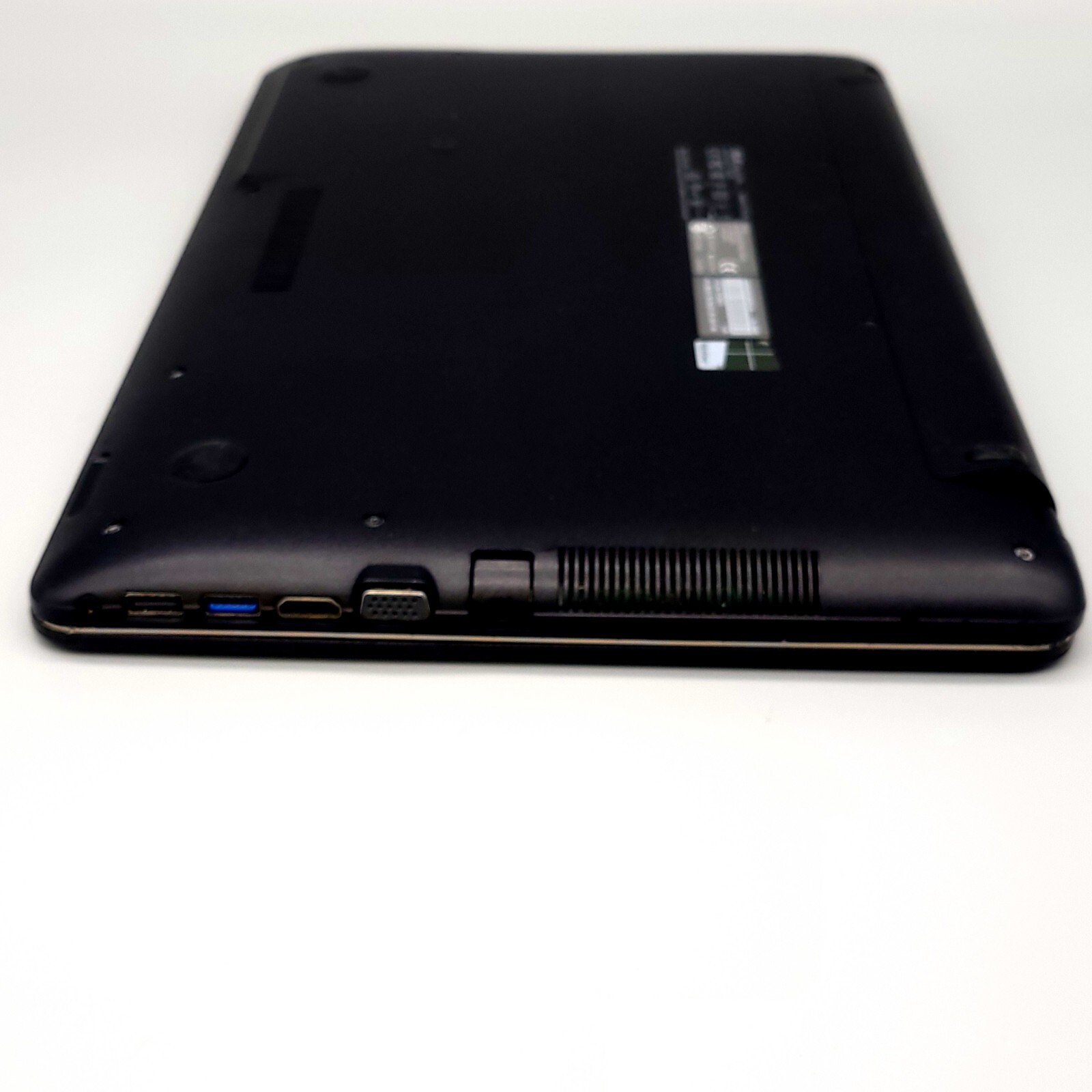 RESIDUE – 15.6″ ASUS VIVOBOOK X541NA-PD1003Y | INTEL N4200 | 256GB SSD | WIN 10
