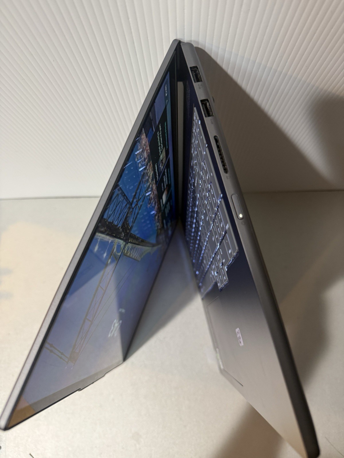 Lenovo IdeaPad Pro 5 16″ Touch Intel Ultra 9 285H 32GB 1TB SSD RTX5050 W11h