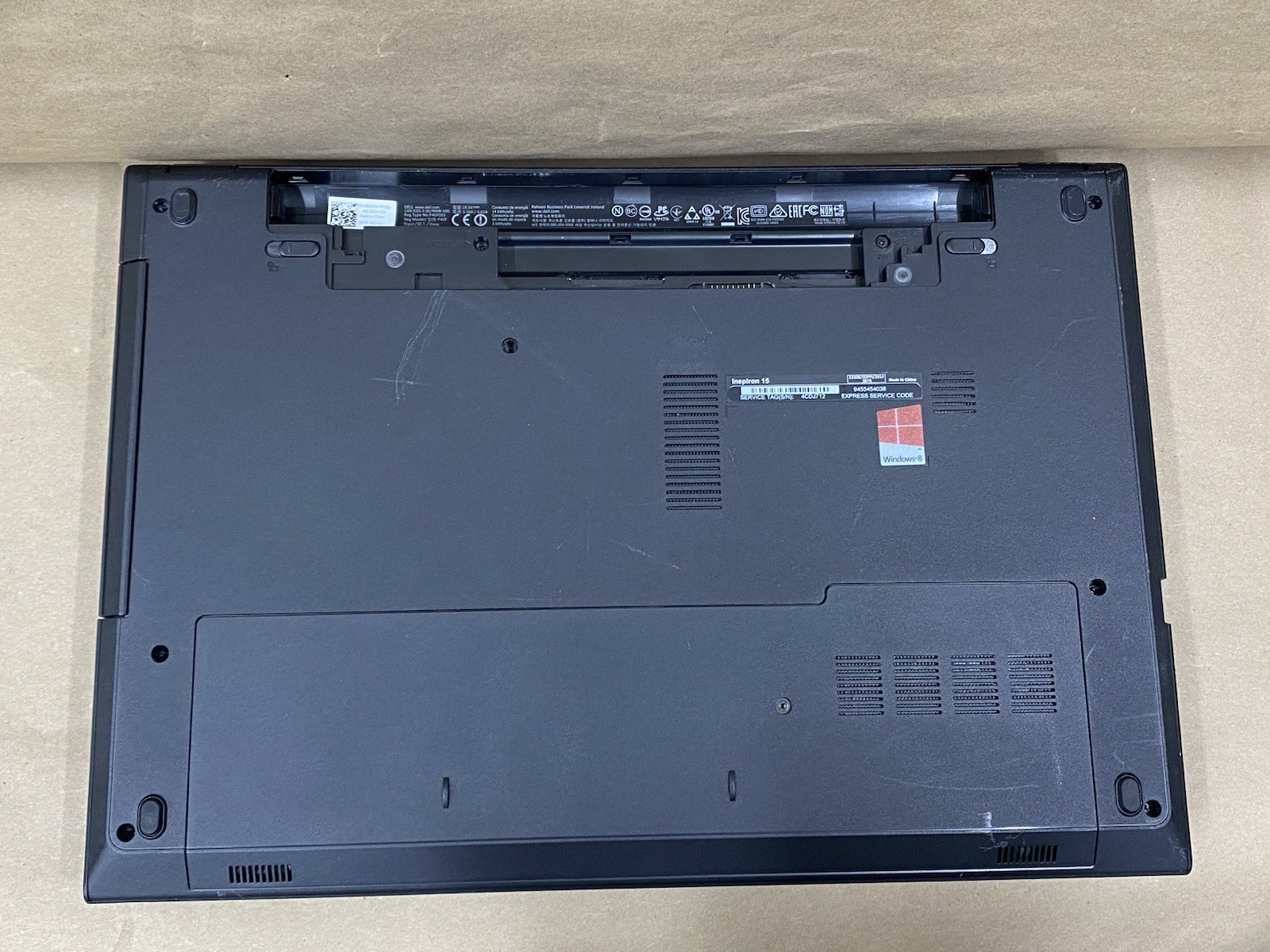 Lot of (4) Dell Inspiron 3542 – 15.5″ HD – i3-4030U – No RAM – NO HDD/ OS – READ